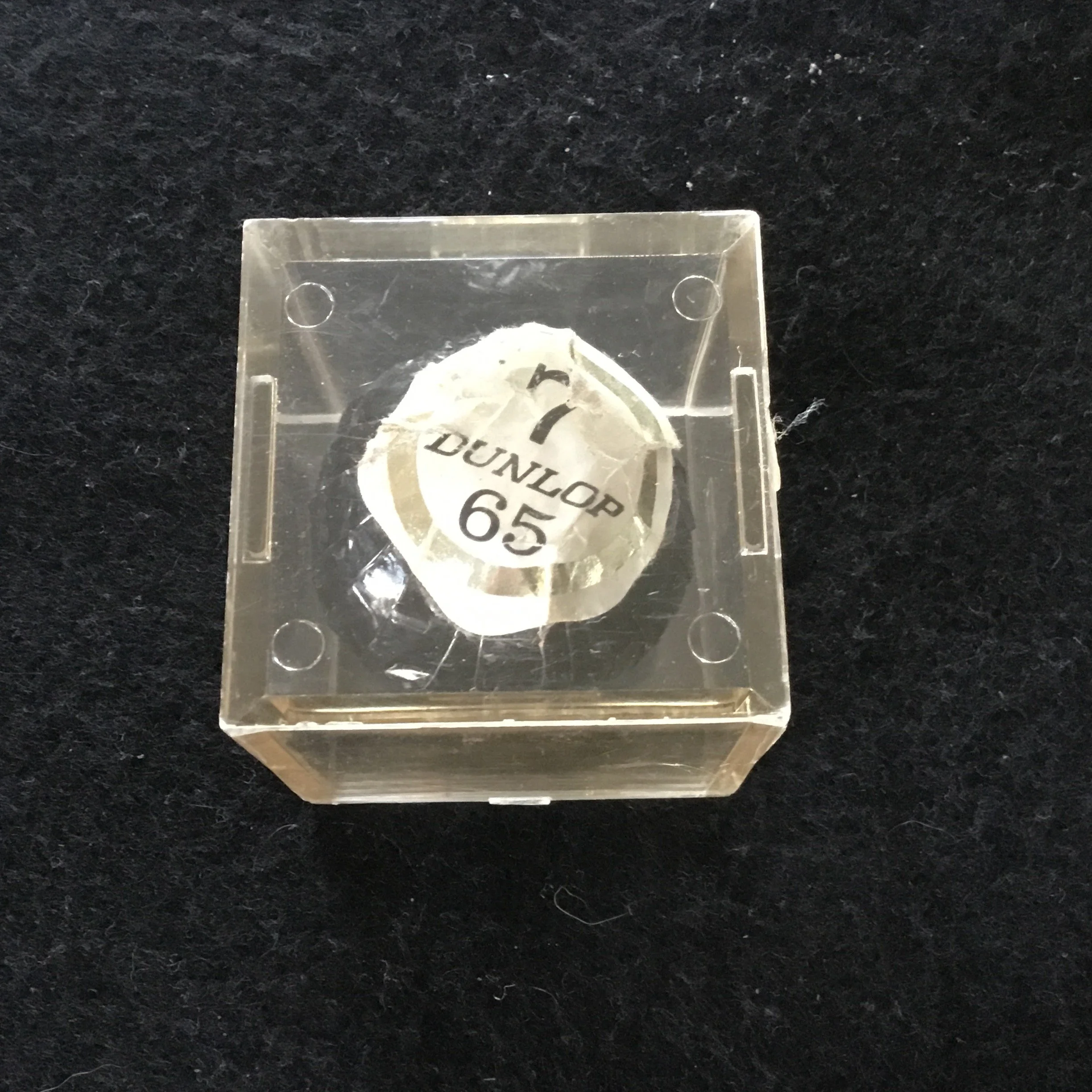 Dunlop 65 wrapped Golf Ball