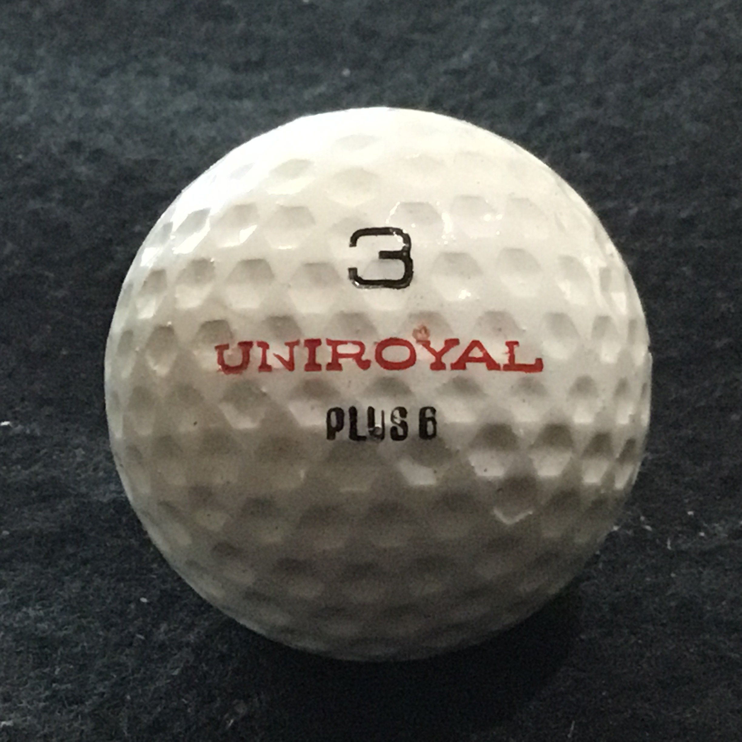 Uniroyal Plus 6 boxed golf ball