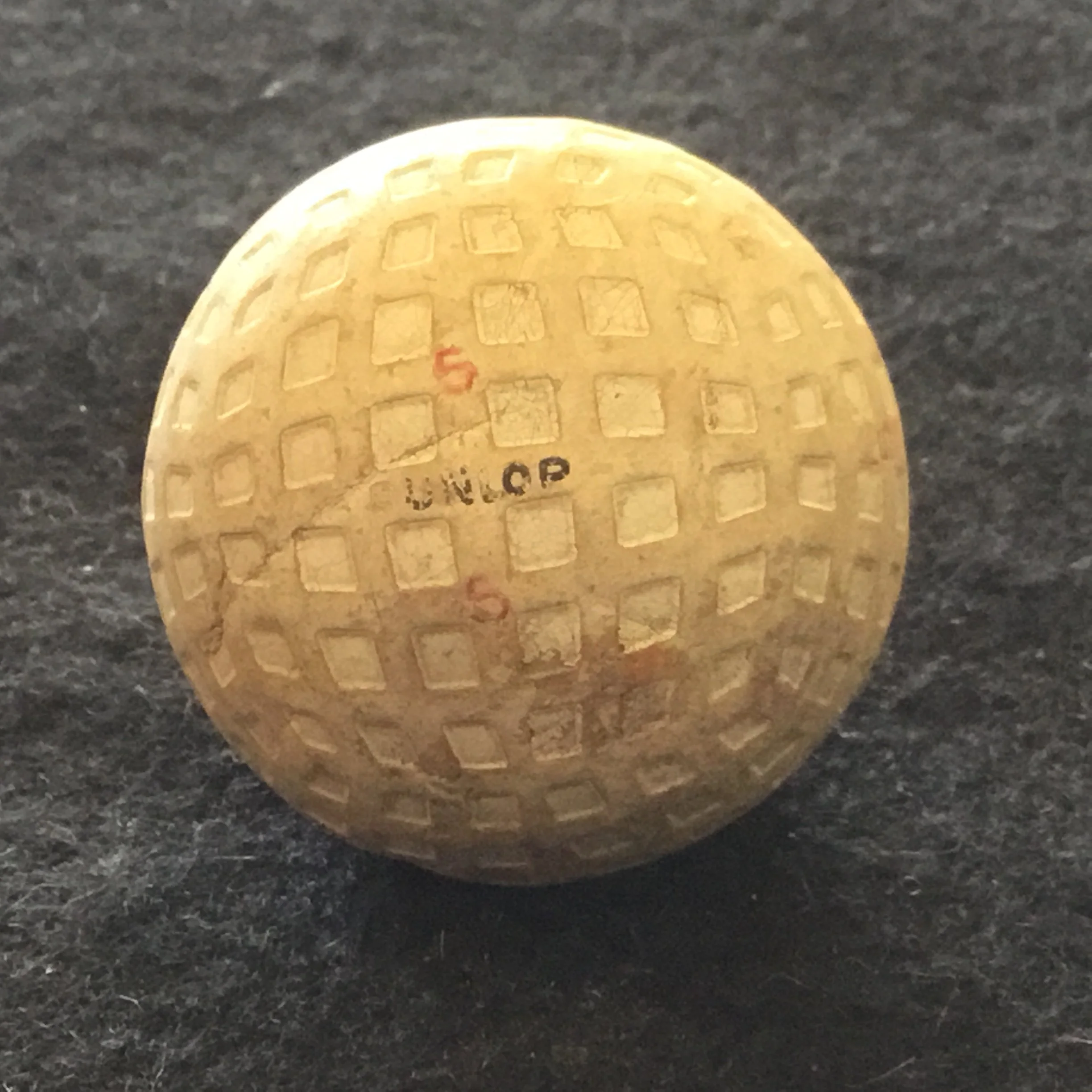 Dunlop England Square Mesh Gutta Percha Ball