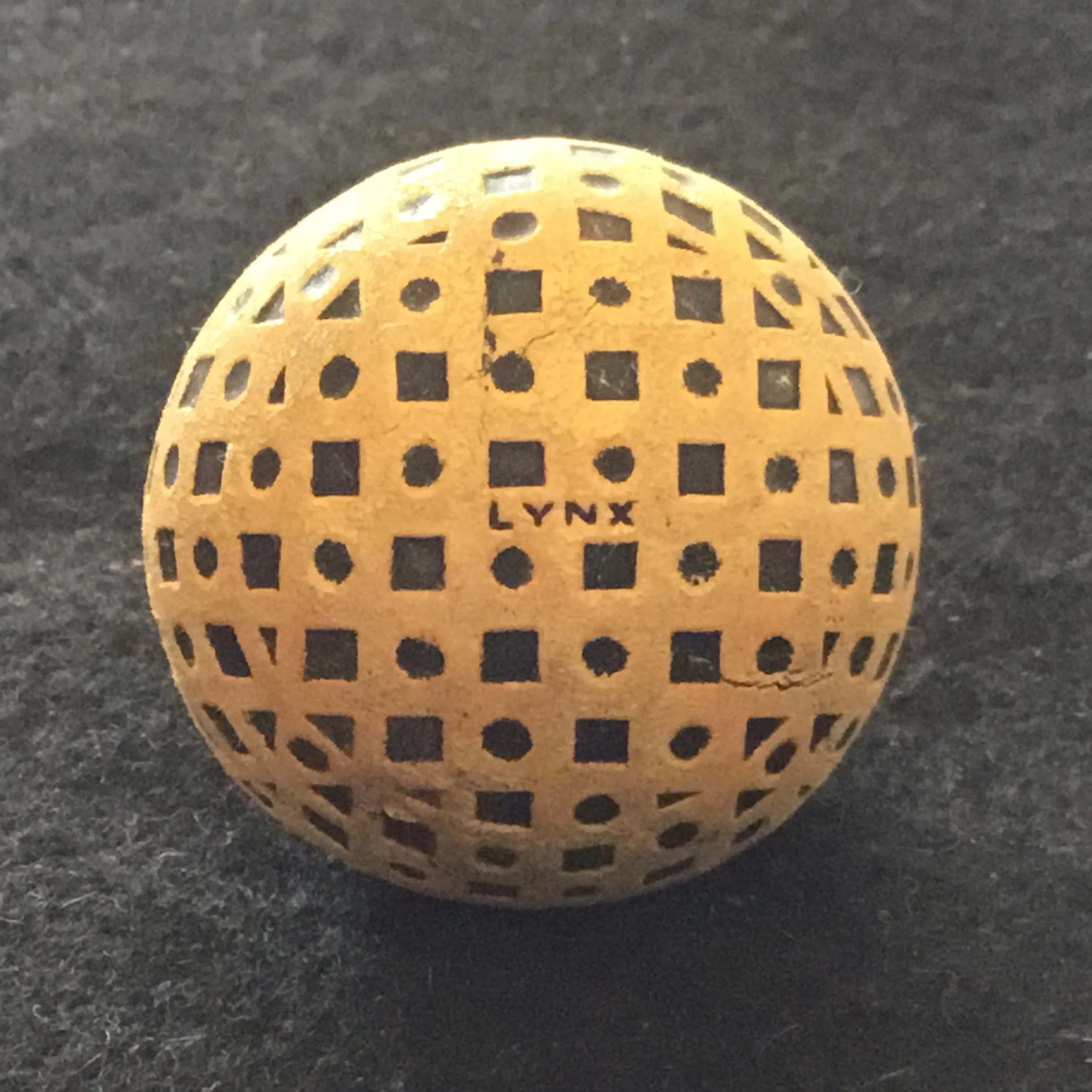 Lynx Gutta Percha -Dot and Square Dimple reconditioned pond ball