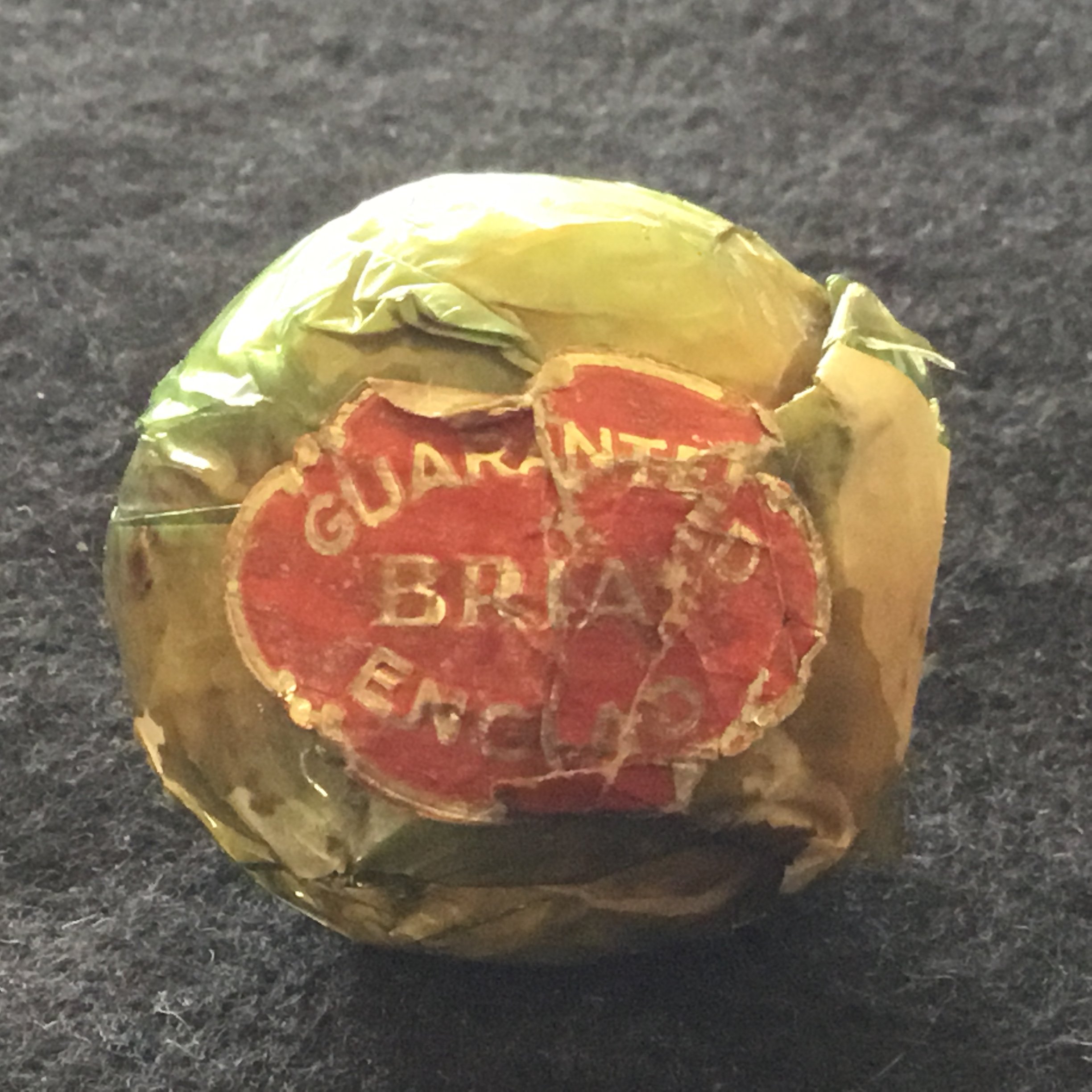 Briar - England - wrapped square mesh Gutta Percha ball