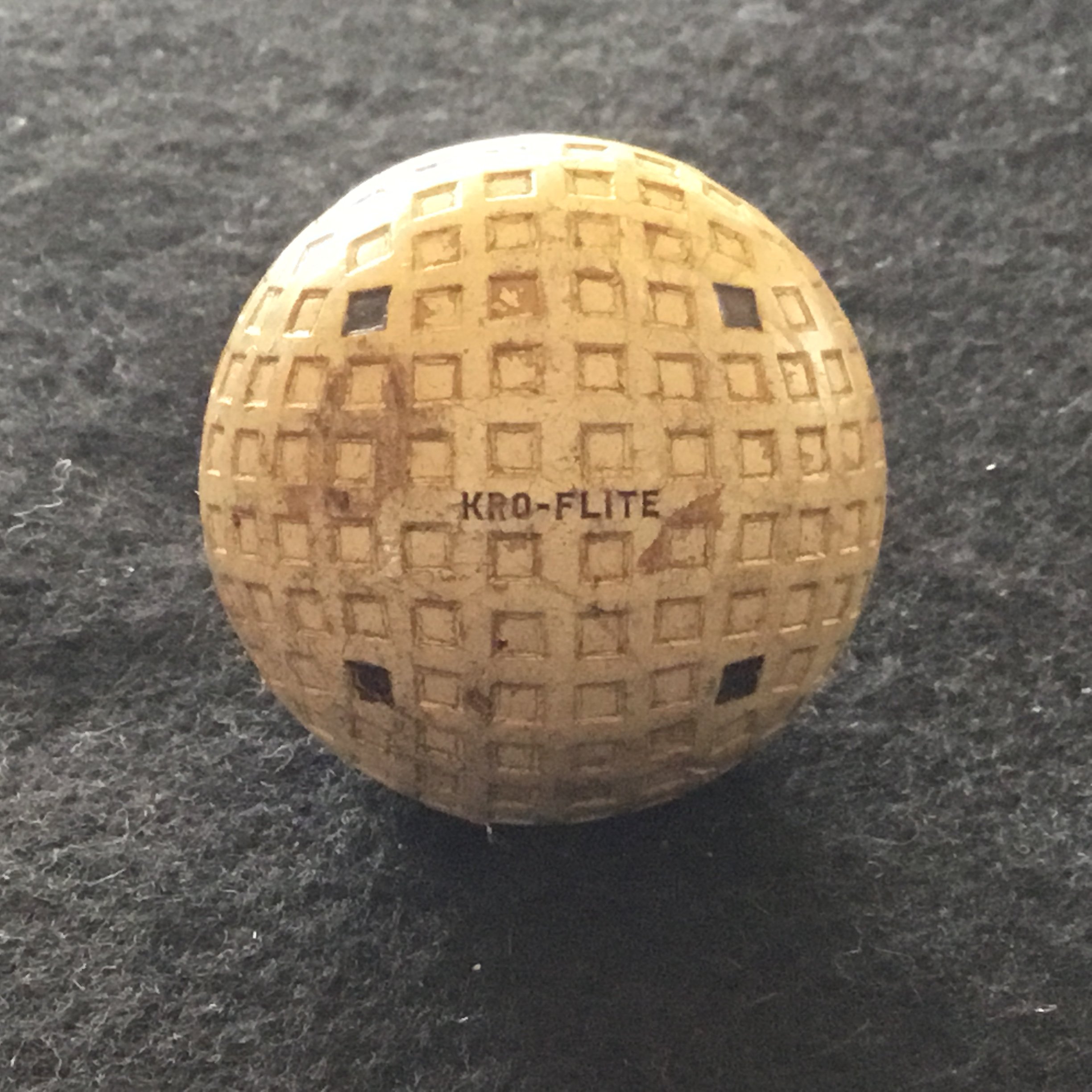 Spalding Kro Flite Square Mesh Gutta Percha Ball