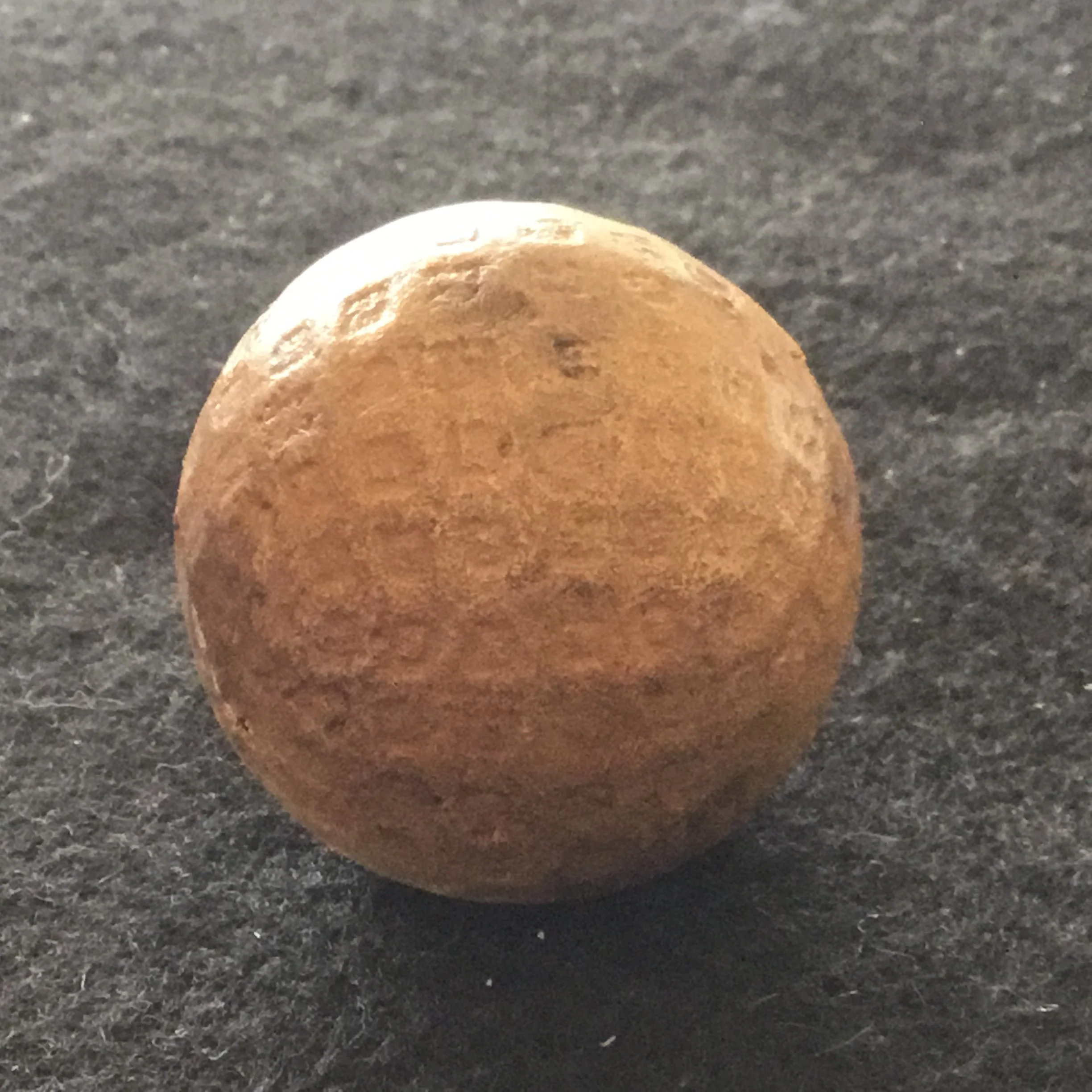 Square Mesh Gutta Percha Ball - unidentifiable