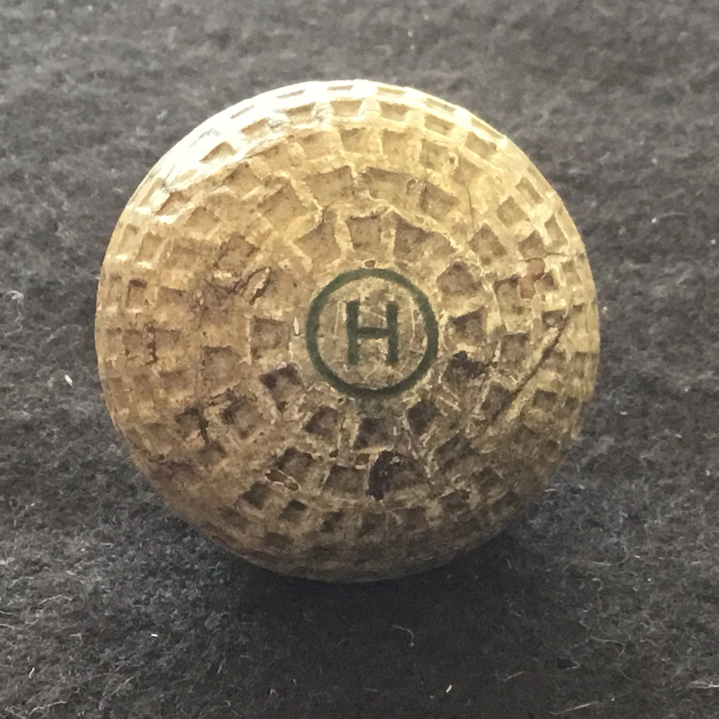 H Square Mesh Gutta Percha Ball