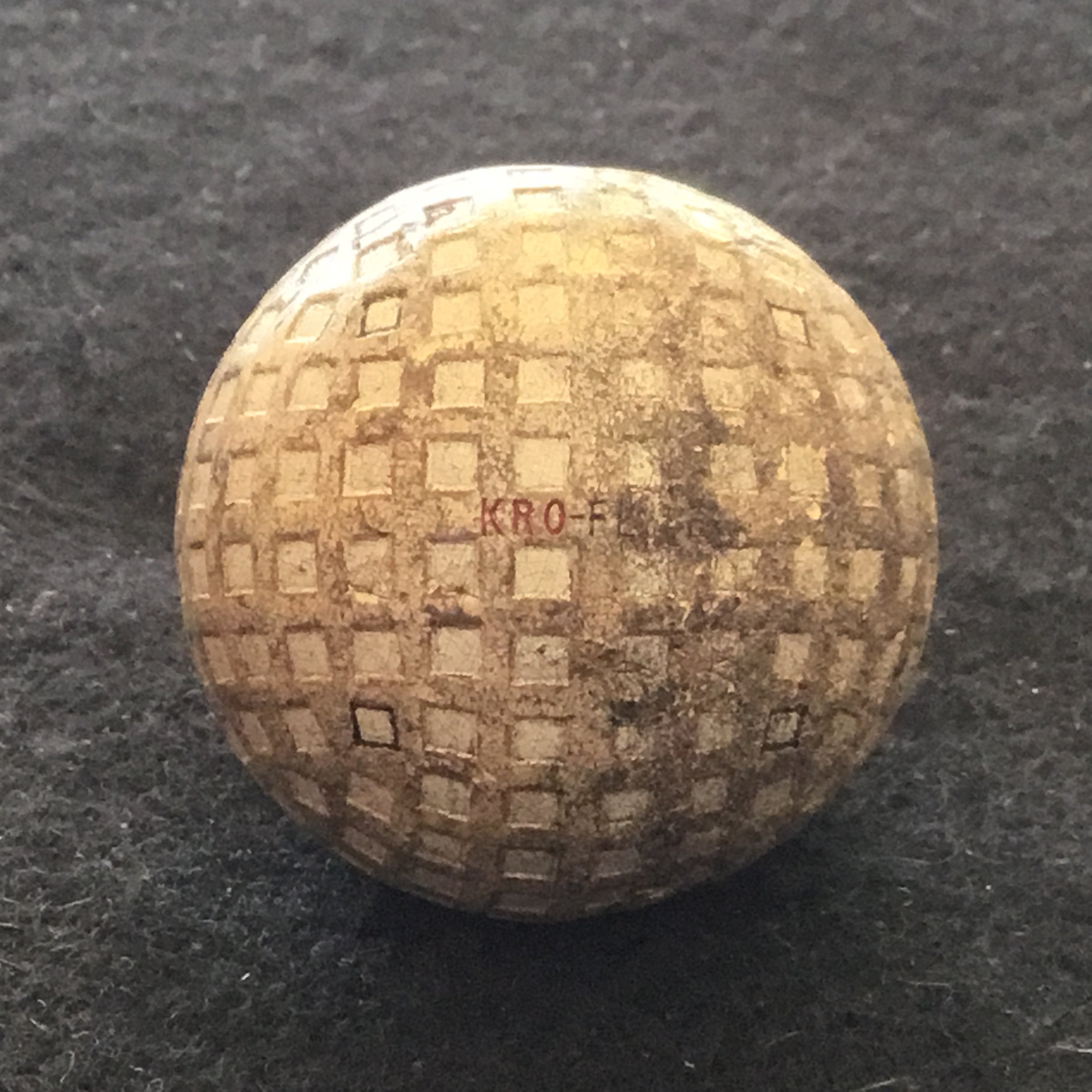 Spalding Kro Flite Square Mesh Gutta Percha Ball