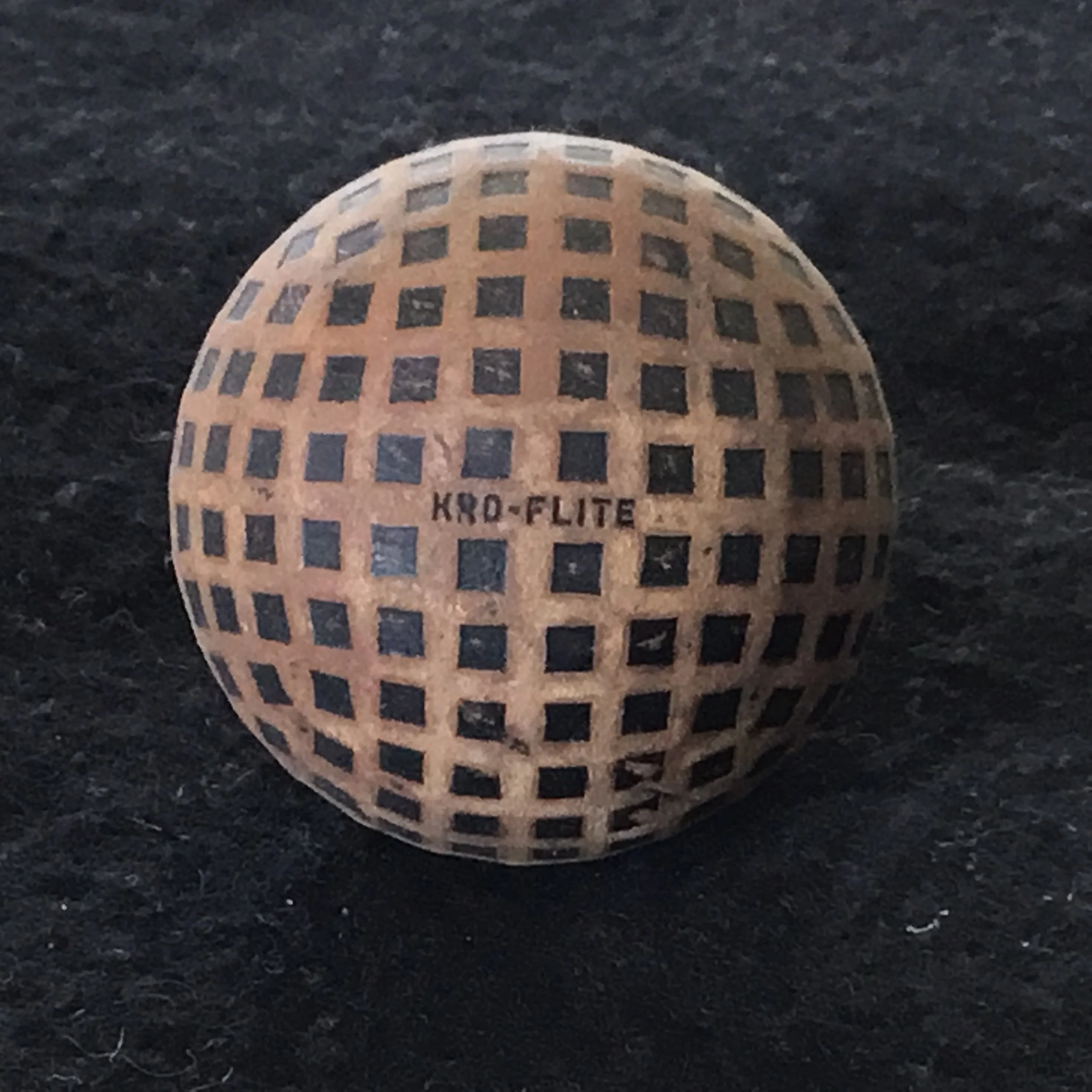 Spalding - Kro Flite Square Mesh Gutta Percha reconditioned pond ball