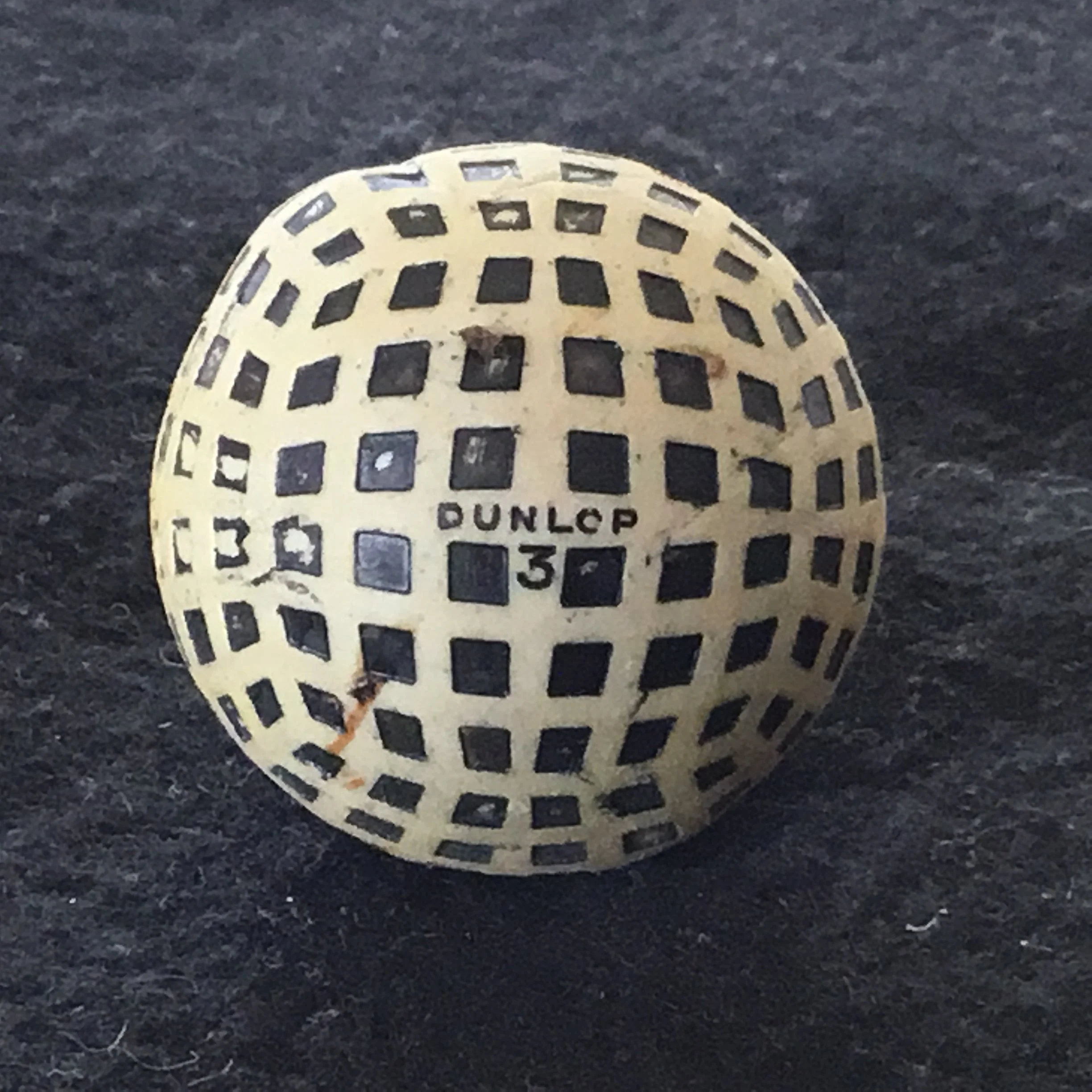 Dunlop Square Mesh Gutta Percha reconditioned pond ball