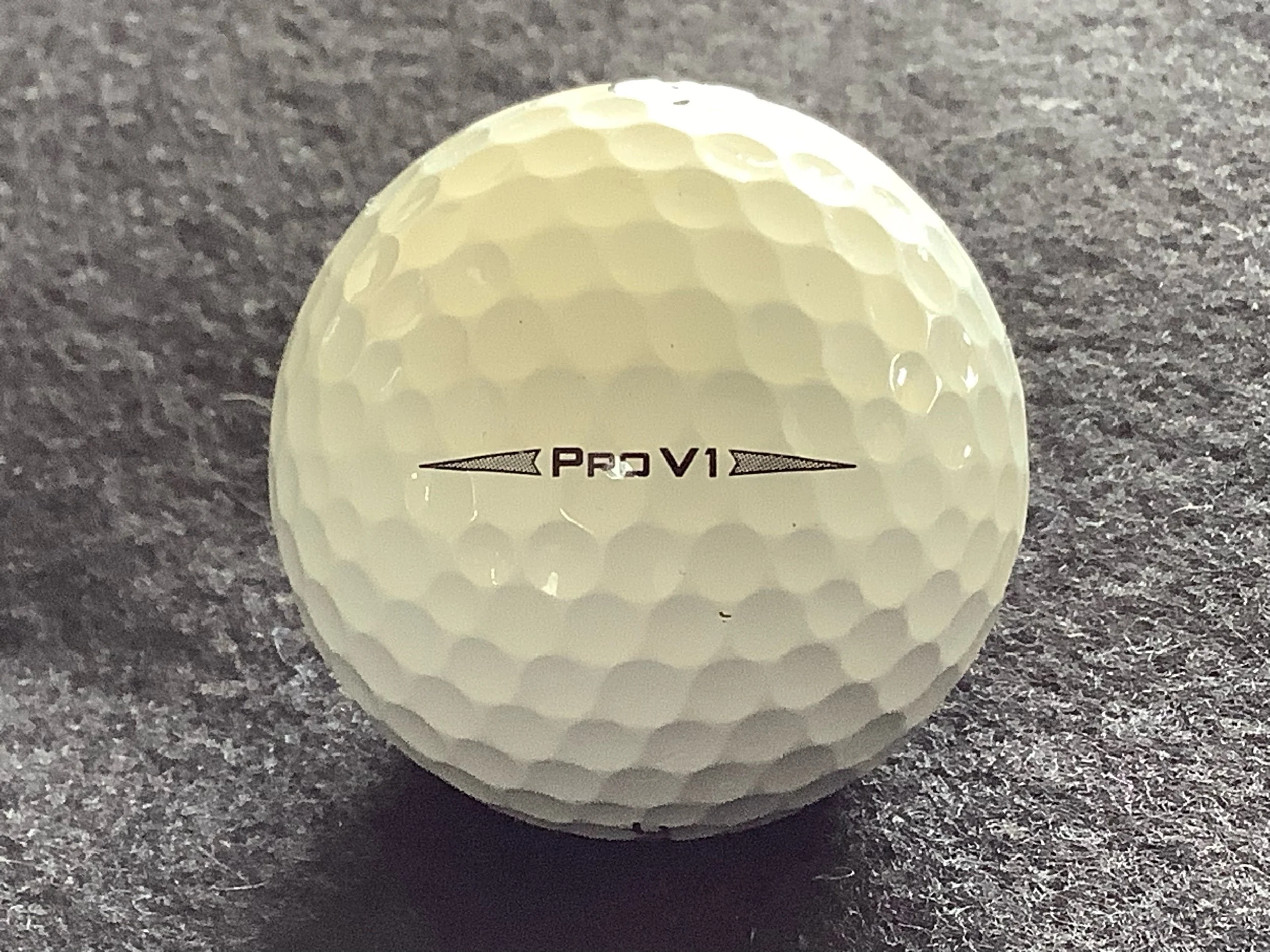 Titleist - Pro V1