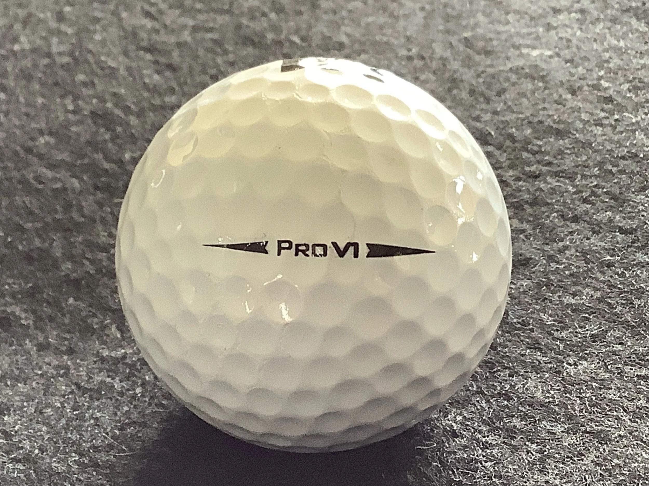 Titleist - Pro V1