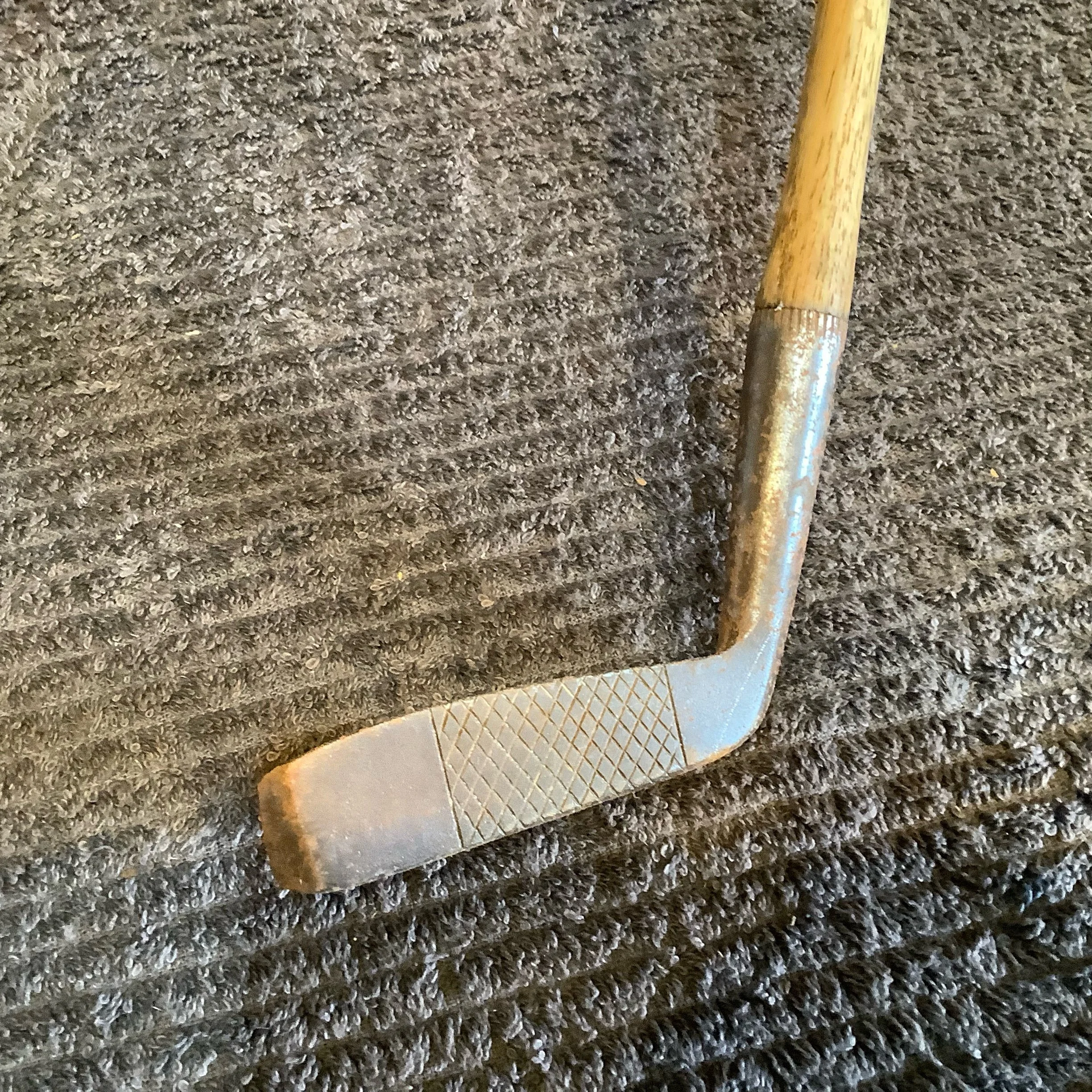 Putter - No Name Mallet Head Hickory Shaft 