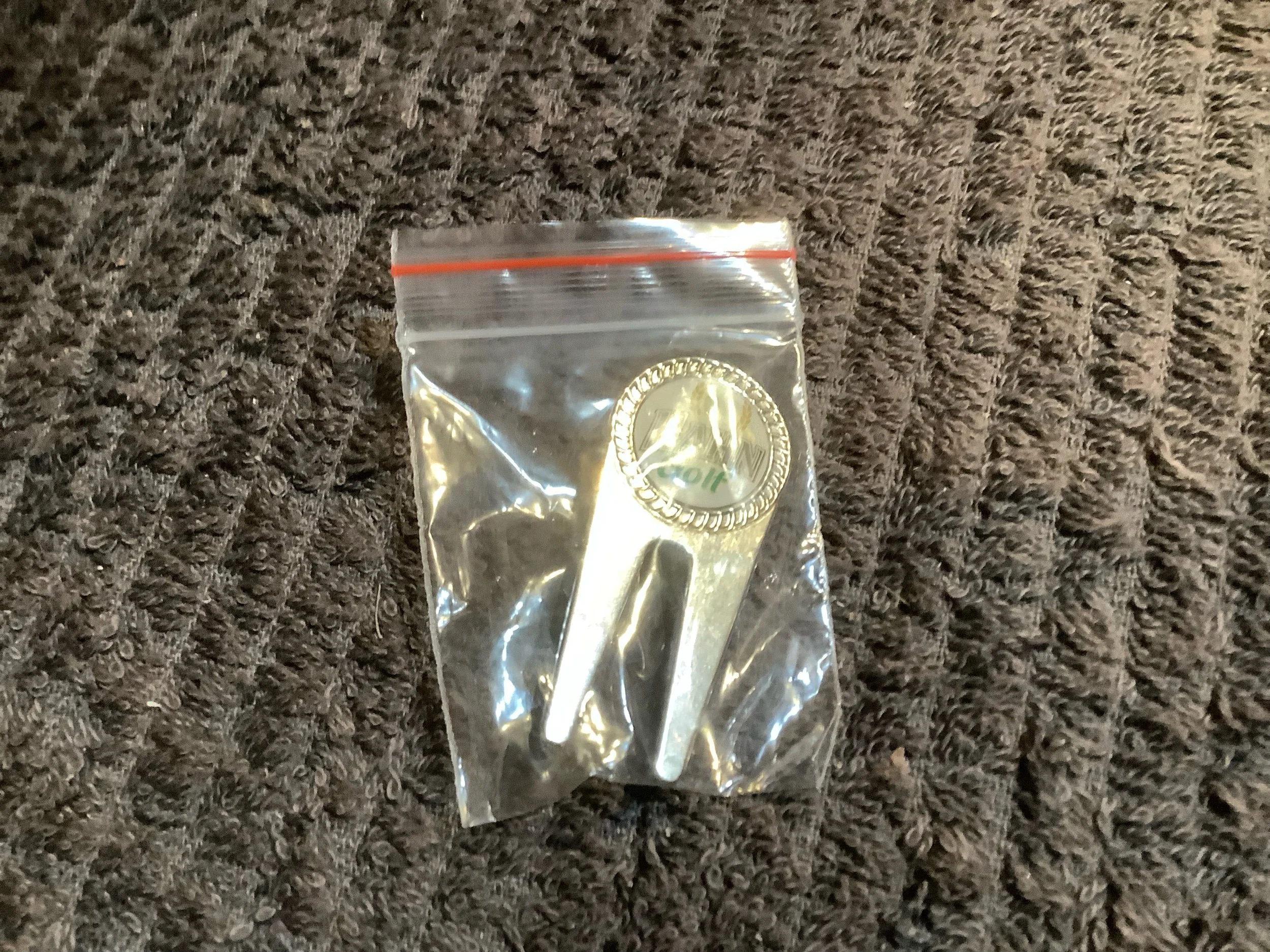 Hahn Beer Plug Lifter