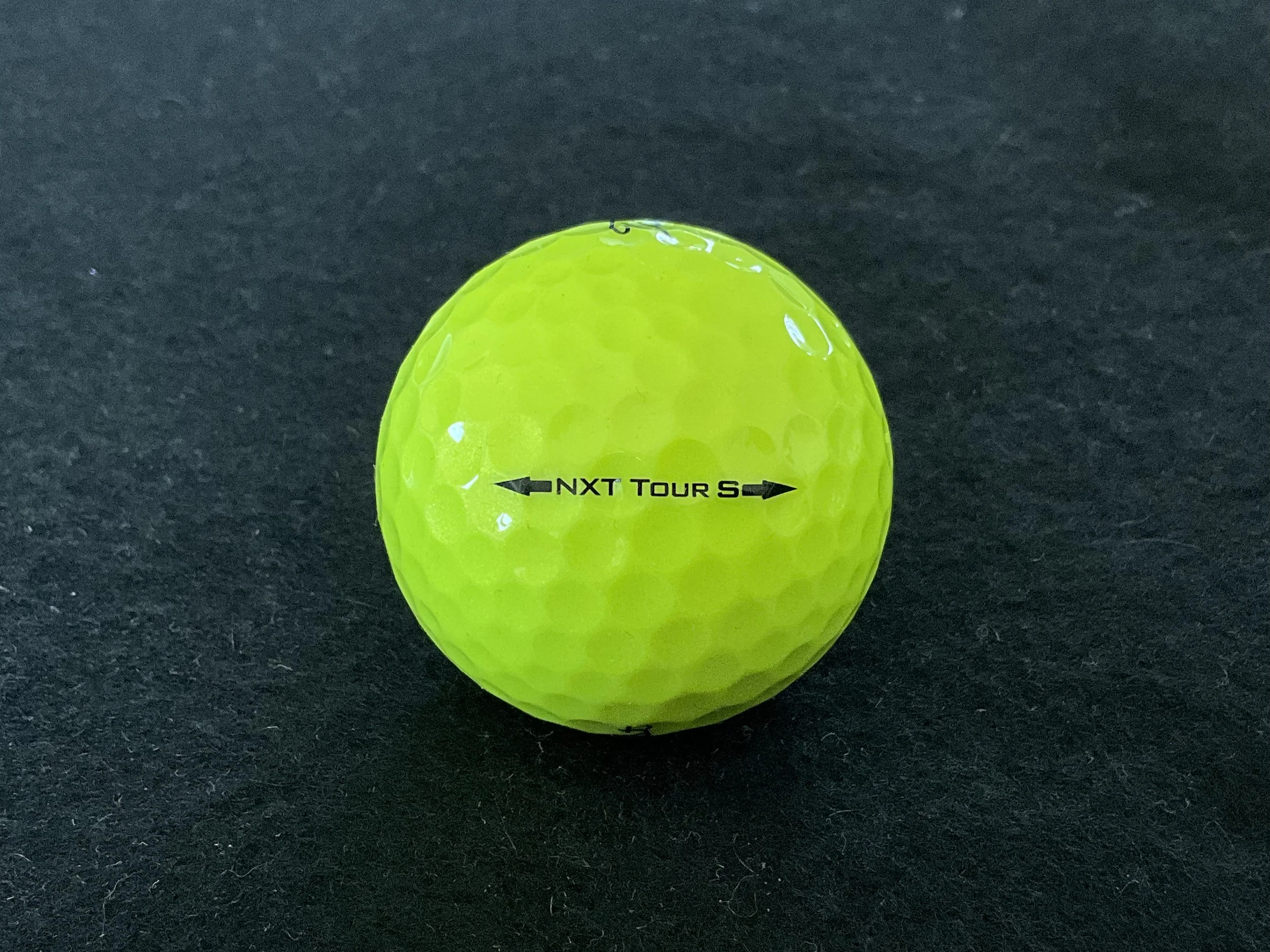 Titleist - NXT Tour S