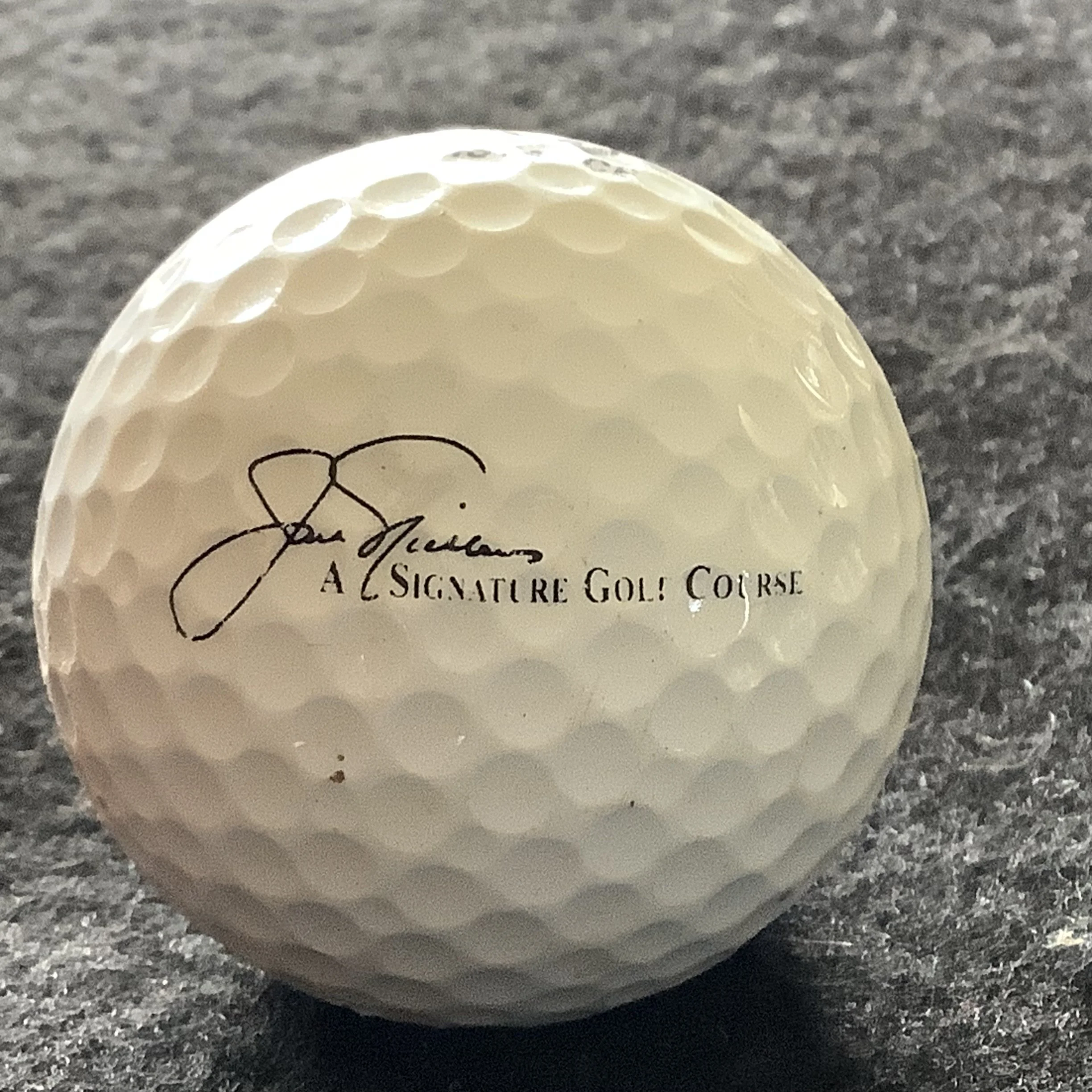 Jack Nicklaus- a Signature Golf Course - Lakelands