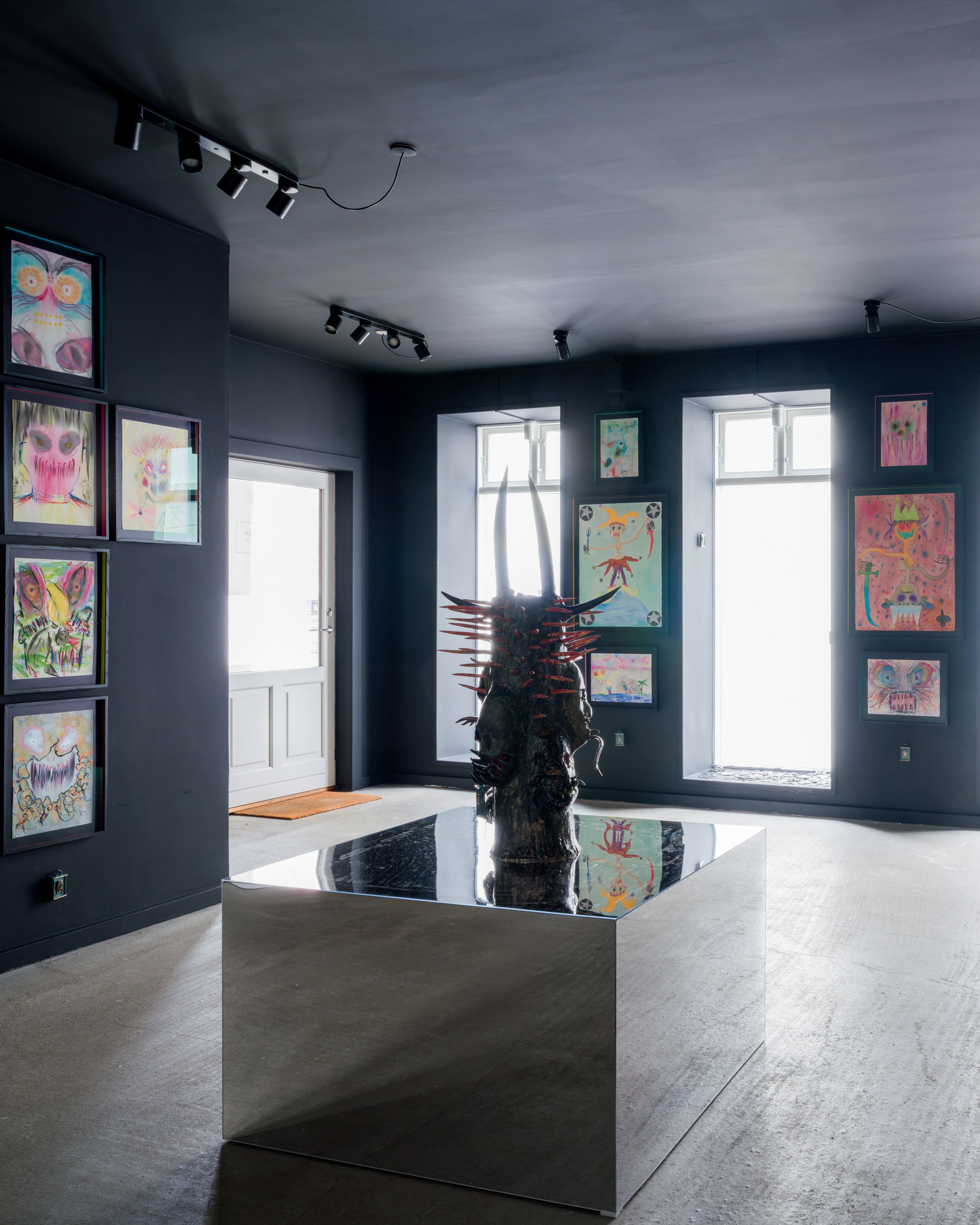 NUK Akrylla udstillingsfotos-beskaaret-03.jpg