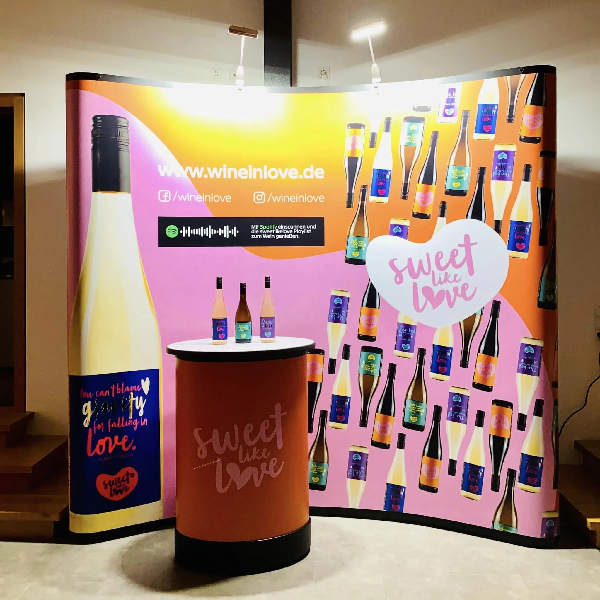 MESSESTAND ANTONY: WINE IN LOVE.