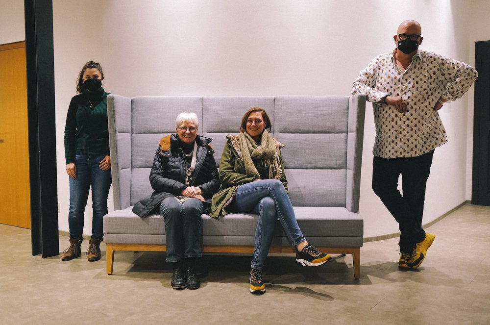COUCH_OFENHOF-2.jpg