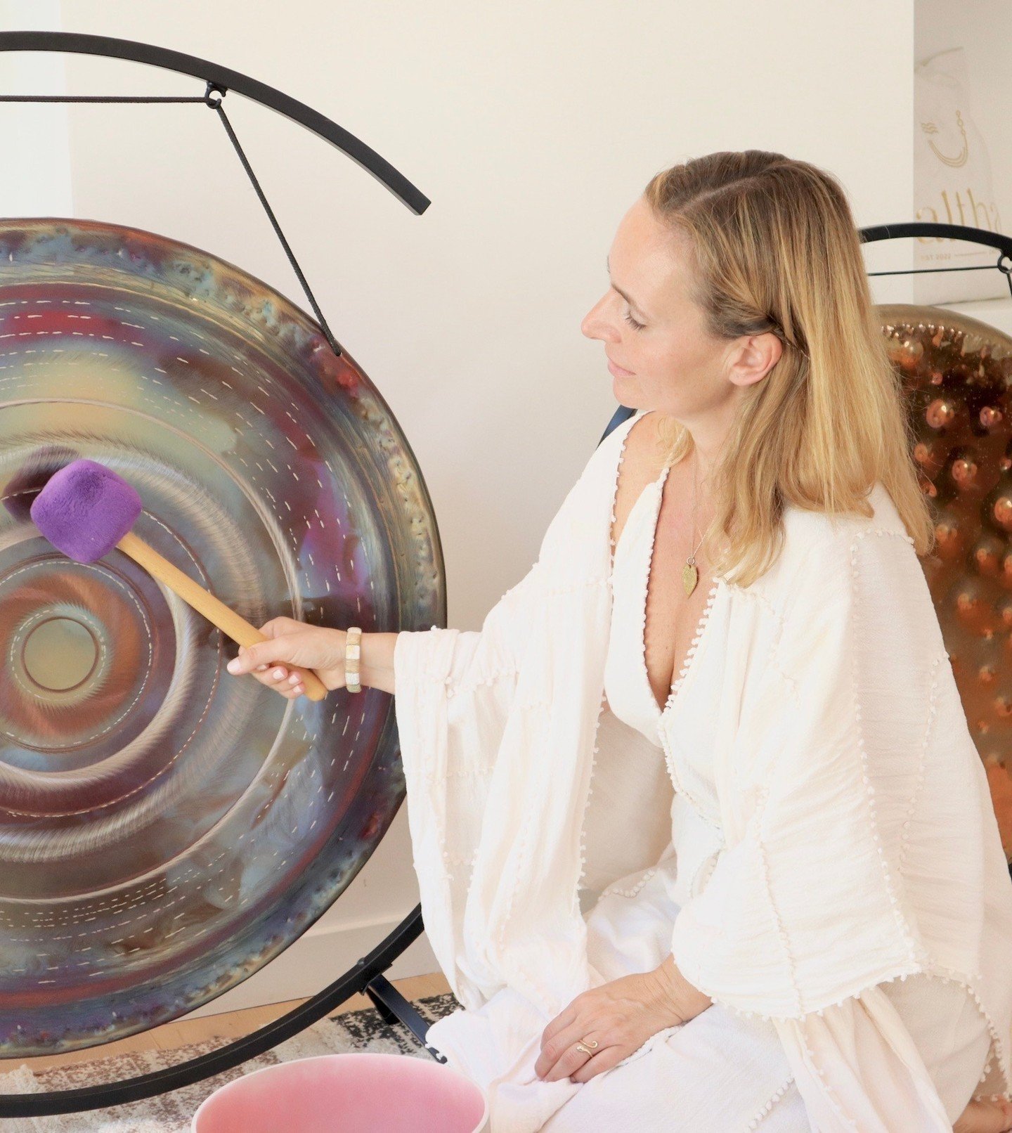 Gong + Hypnosis = the perfect way to reprogram your subconscious mind.⁠
⁠
At Altha, we use the powerful sounds of the gong to deeply relax our mental, emotional, spiritual, and physical bodies while we utilize therapeutic hypnosis to help participant