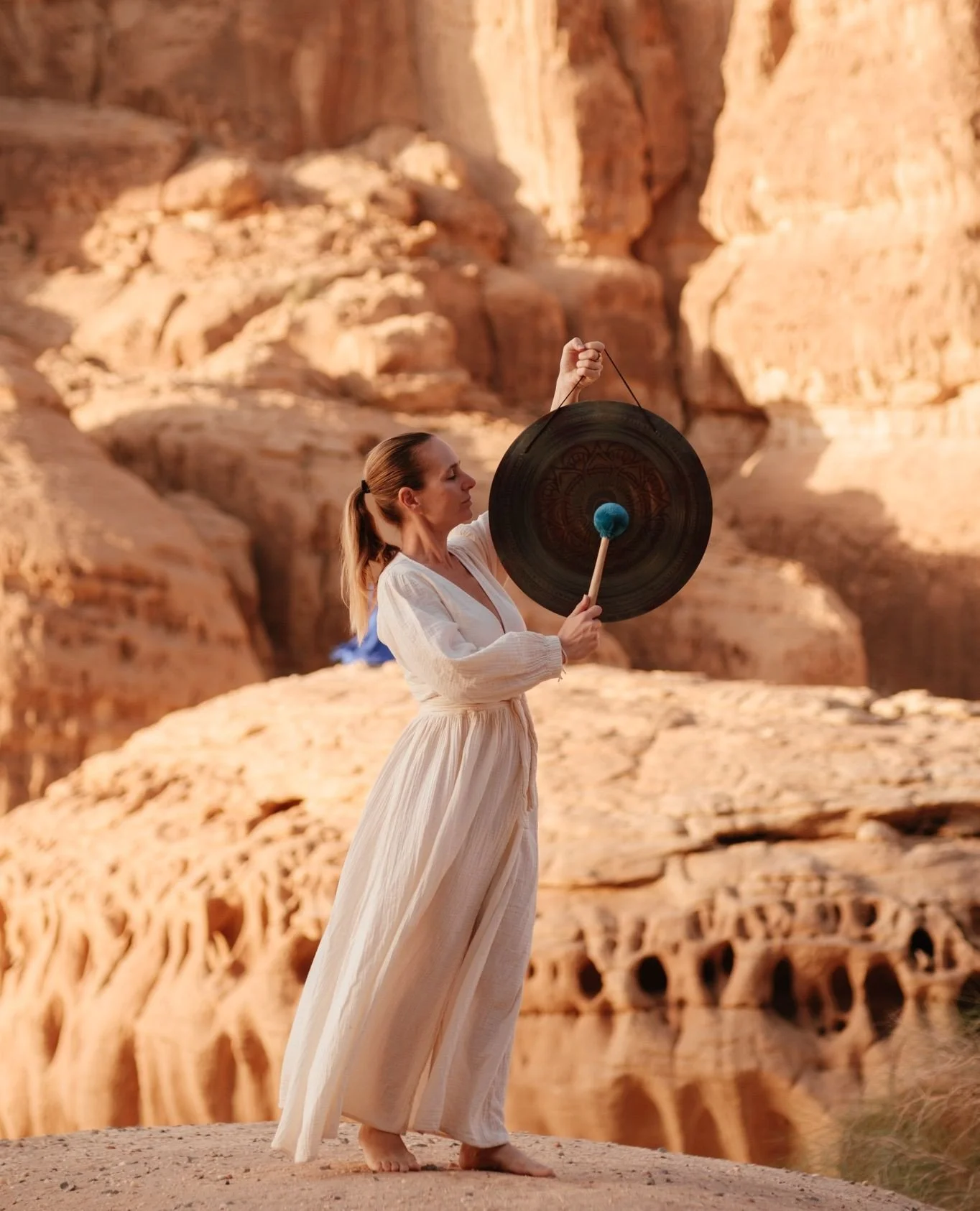 The closer we get to the holidays, the more I hear the same thing from clients:⁠
&ldquo;I feel overloaded&rdquo;⁠
&ldquo;Everything feels loud&rdquo;⁠
&ldquo;I can&rsquo;t find a moment to breathe&rdquo;⁠
⁠
It&rsquo;s not that people don&rsquo;t enjo