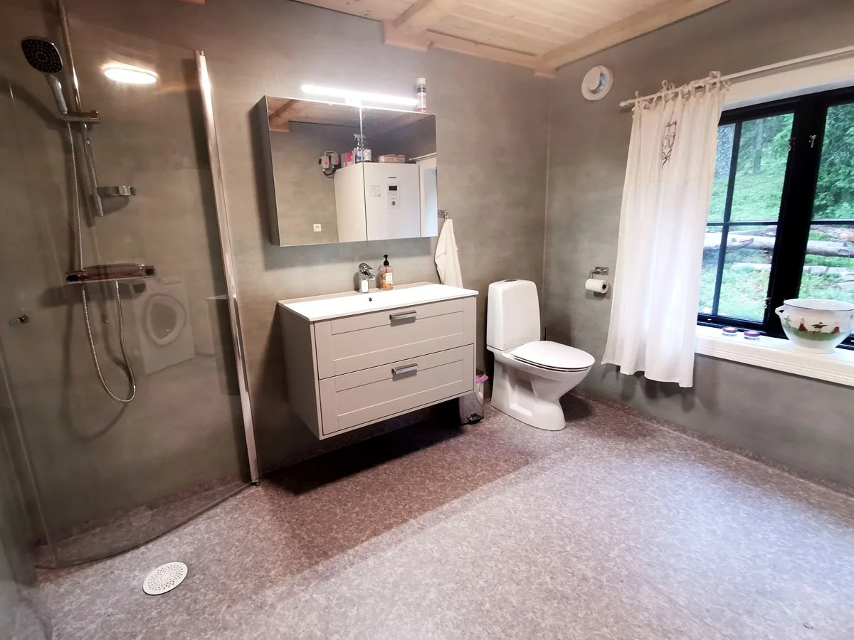 10 Badrum nedervåning.jpg