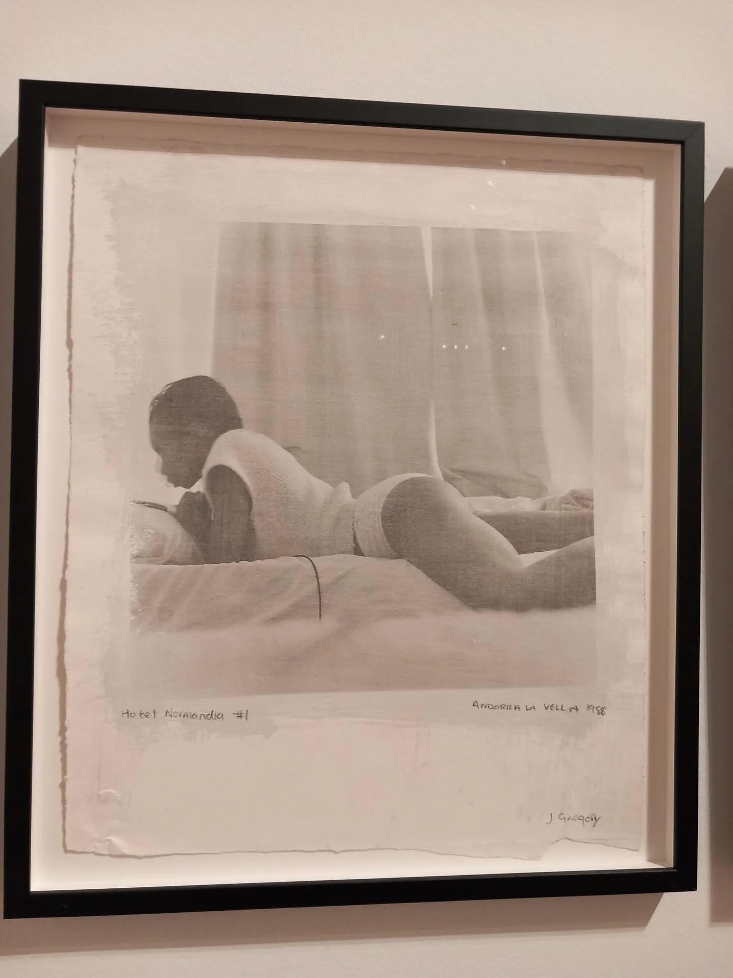 Brilliant show @whitechapelgallery Joy Gregory, &lsquo;Catching Flies with Honey&rsquo; was definitely a London highlight for me this week. 
Just so happened Joy was there giving an artist talk while we were there 😍
Putting the exhibition catalogue 