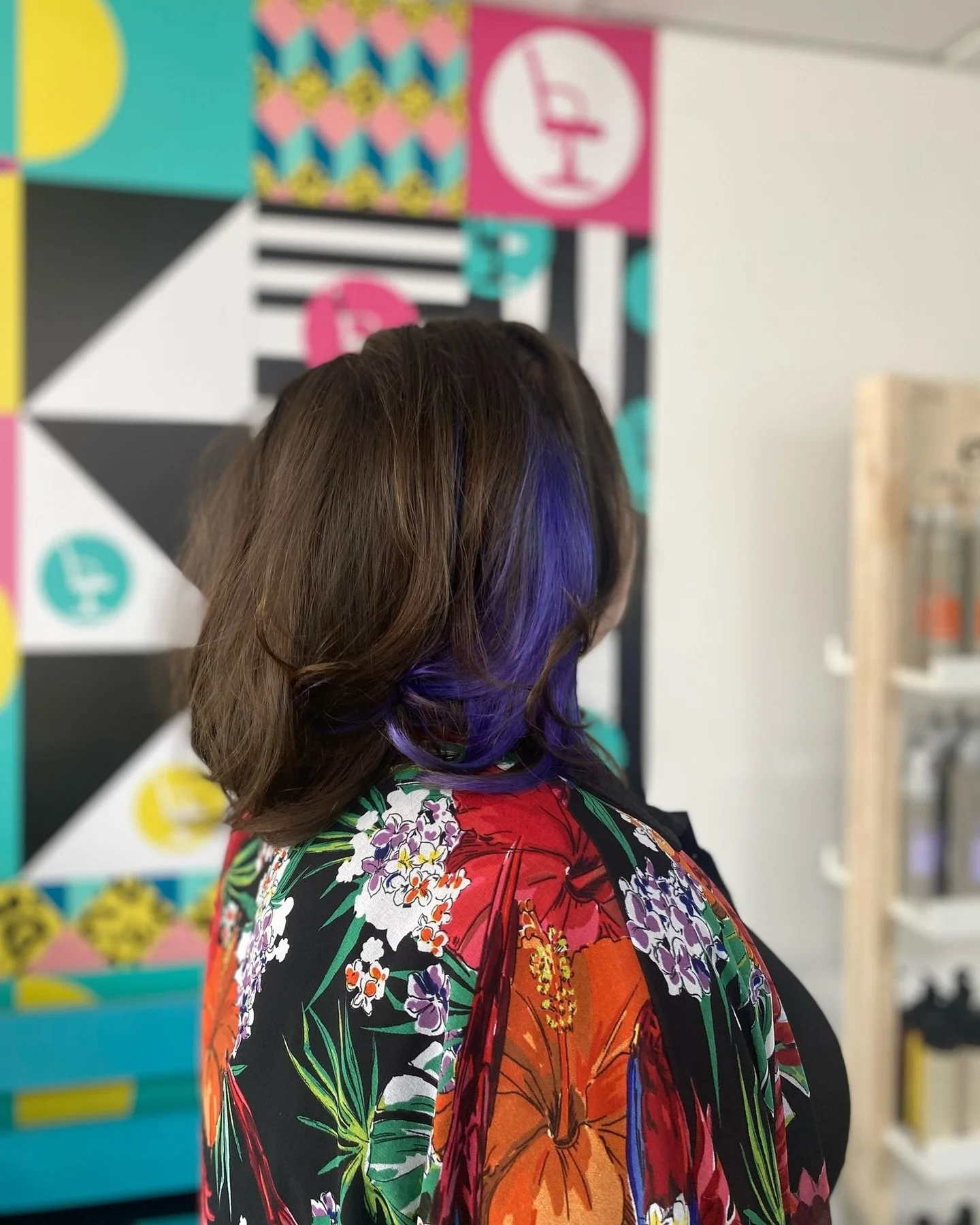 🖤💙 Pop of Blue💙🖤

Color by Ellie✨

Click the link in our bio to book your next color appointment with Ellie💌

#chairhairsalon #chaircork #corkhairsalon #popofblue #evo #eva #hairinspo #hairofinstagram