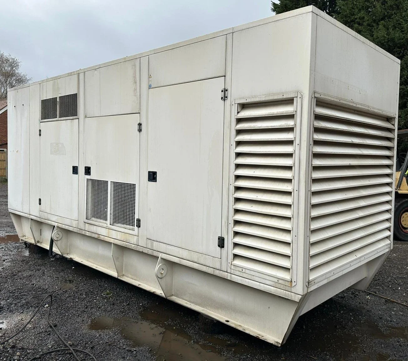 7Perkins 800 kVA Used Diesel Generator Near Me.jpg