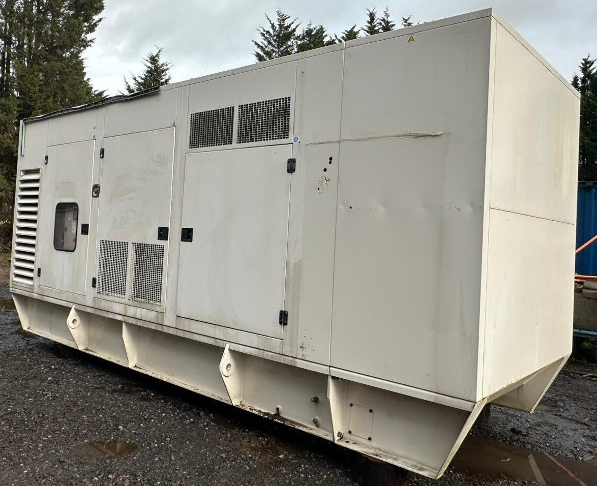 4Perkins 800 kVA Used Diesel Generator Near Me.jpg