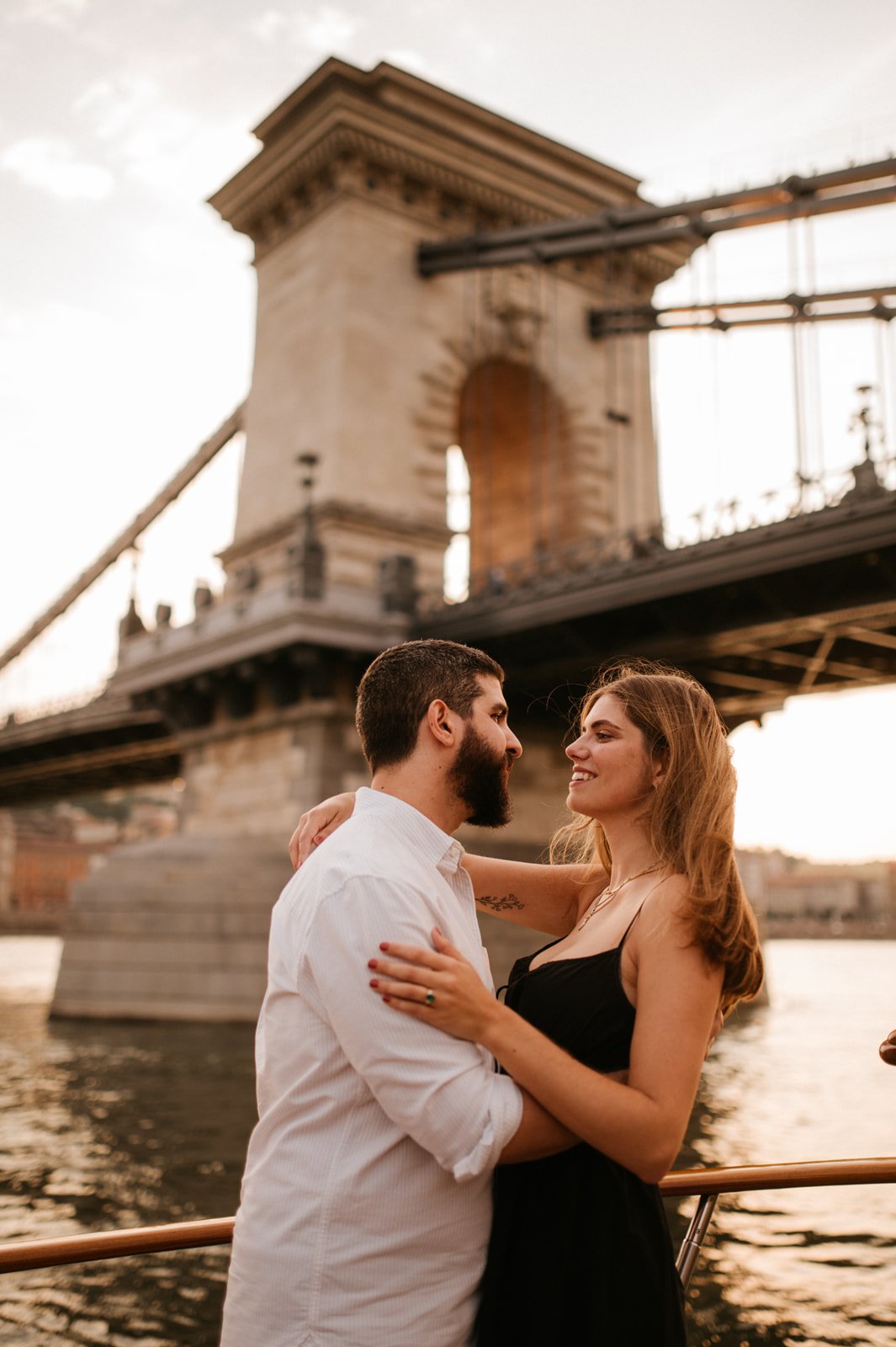 budapest best proposal photoshoot with chain bridge background