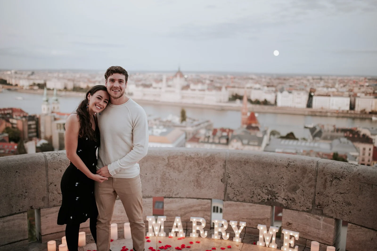 11-1-fishermans-bastion-propose-in-budapest8.jpg