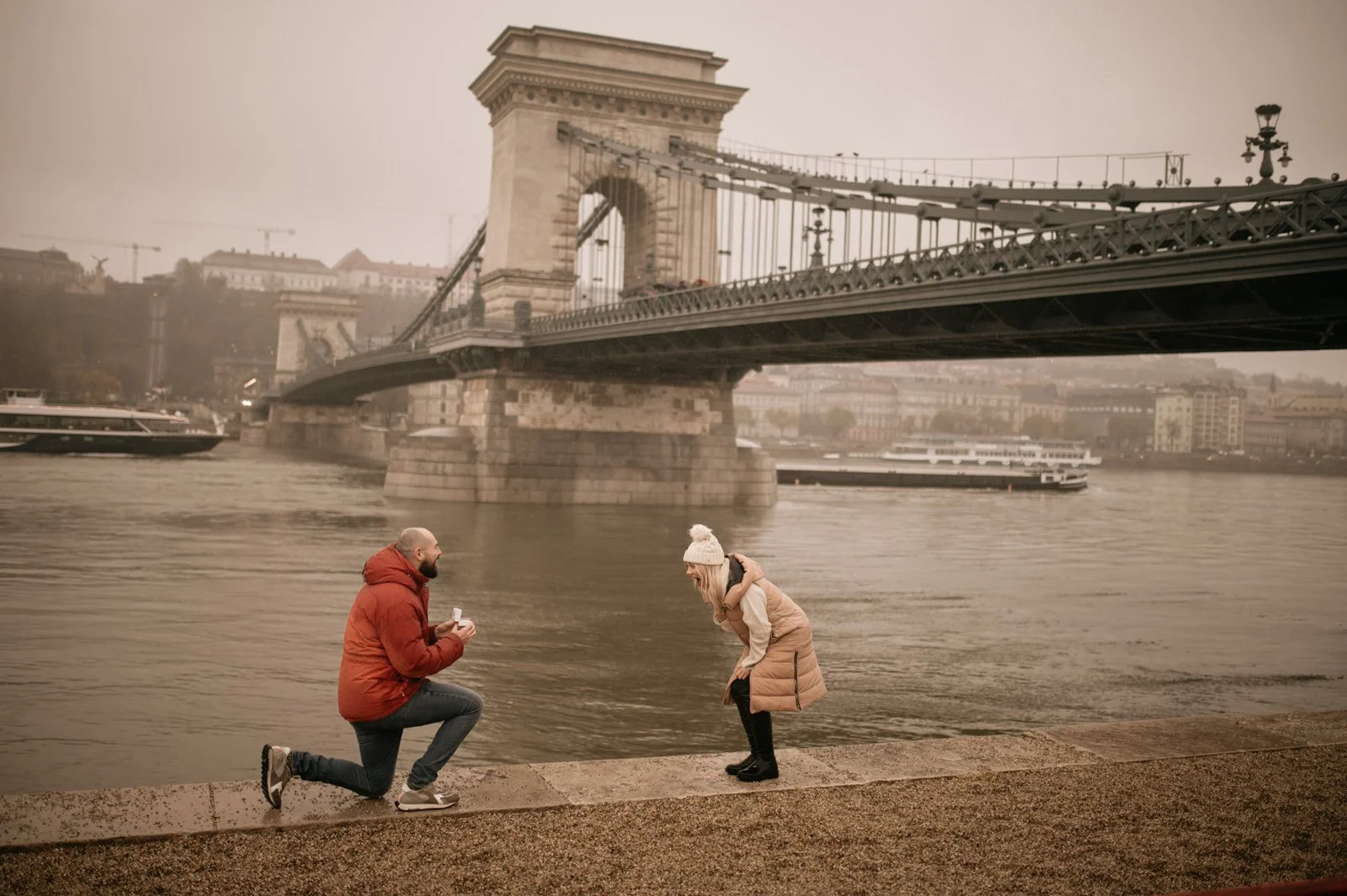 Budapest romantic surprise marriage proposal at Chain Bridge