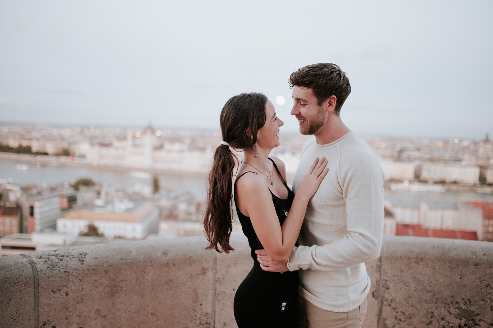 11-1-fishermans-bastion-propose-in-budapest10.jpg