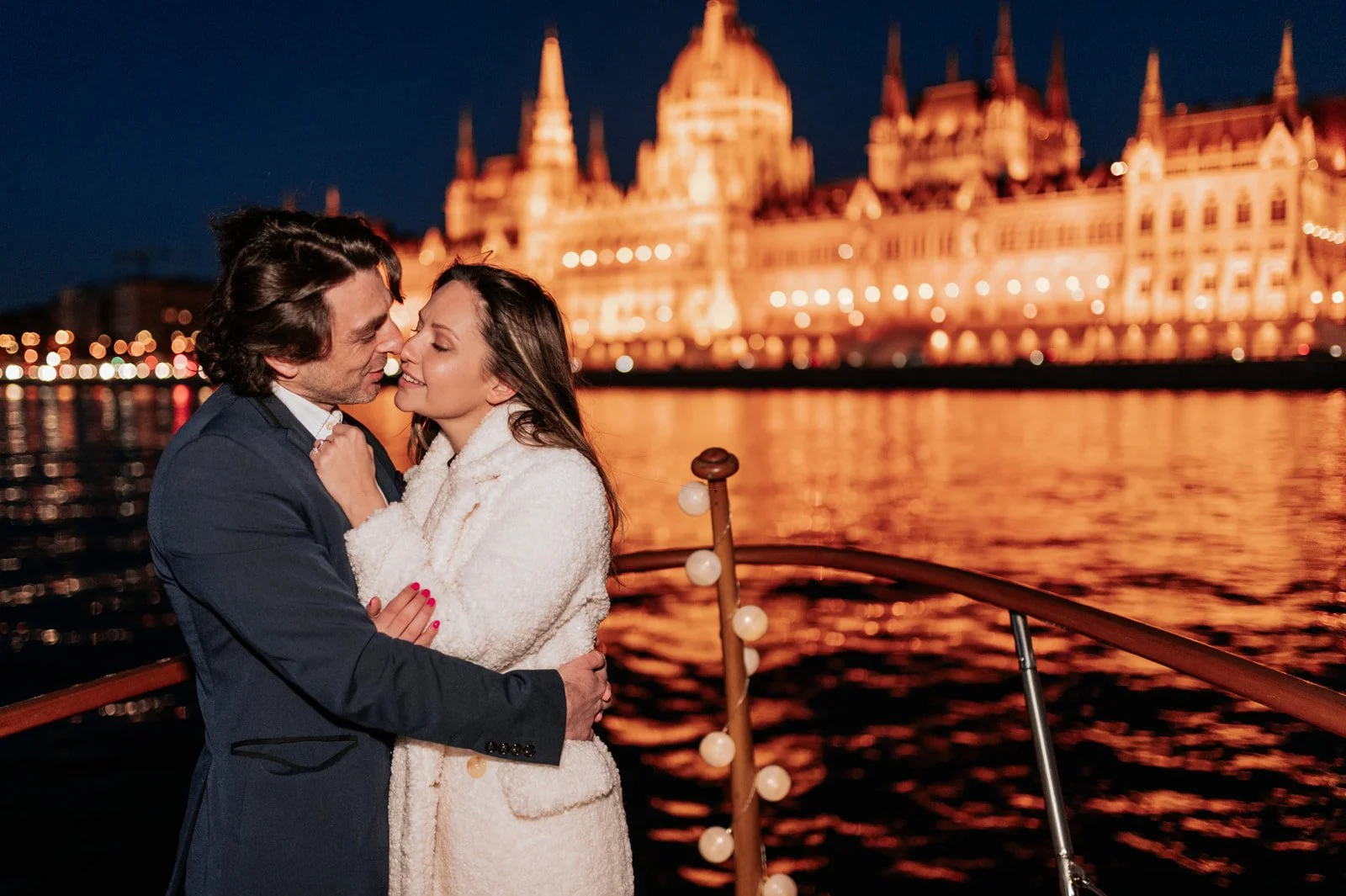 Budapest private yacht romance propose in budapest
