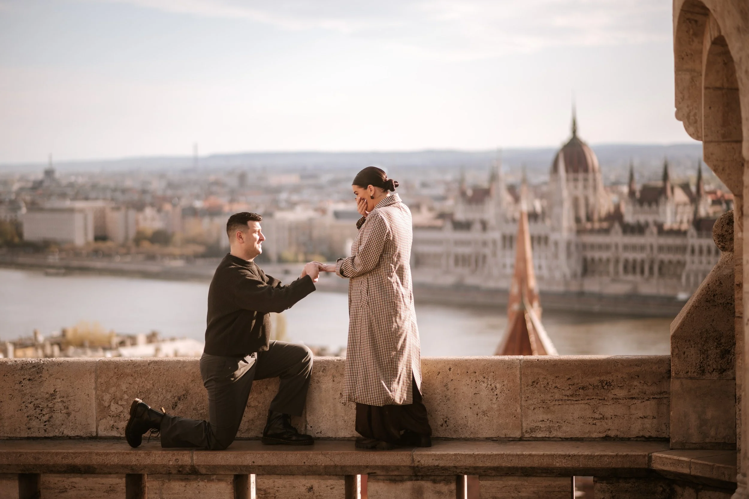 budapest marriage proposal photographer fishermans bastion sunrise