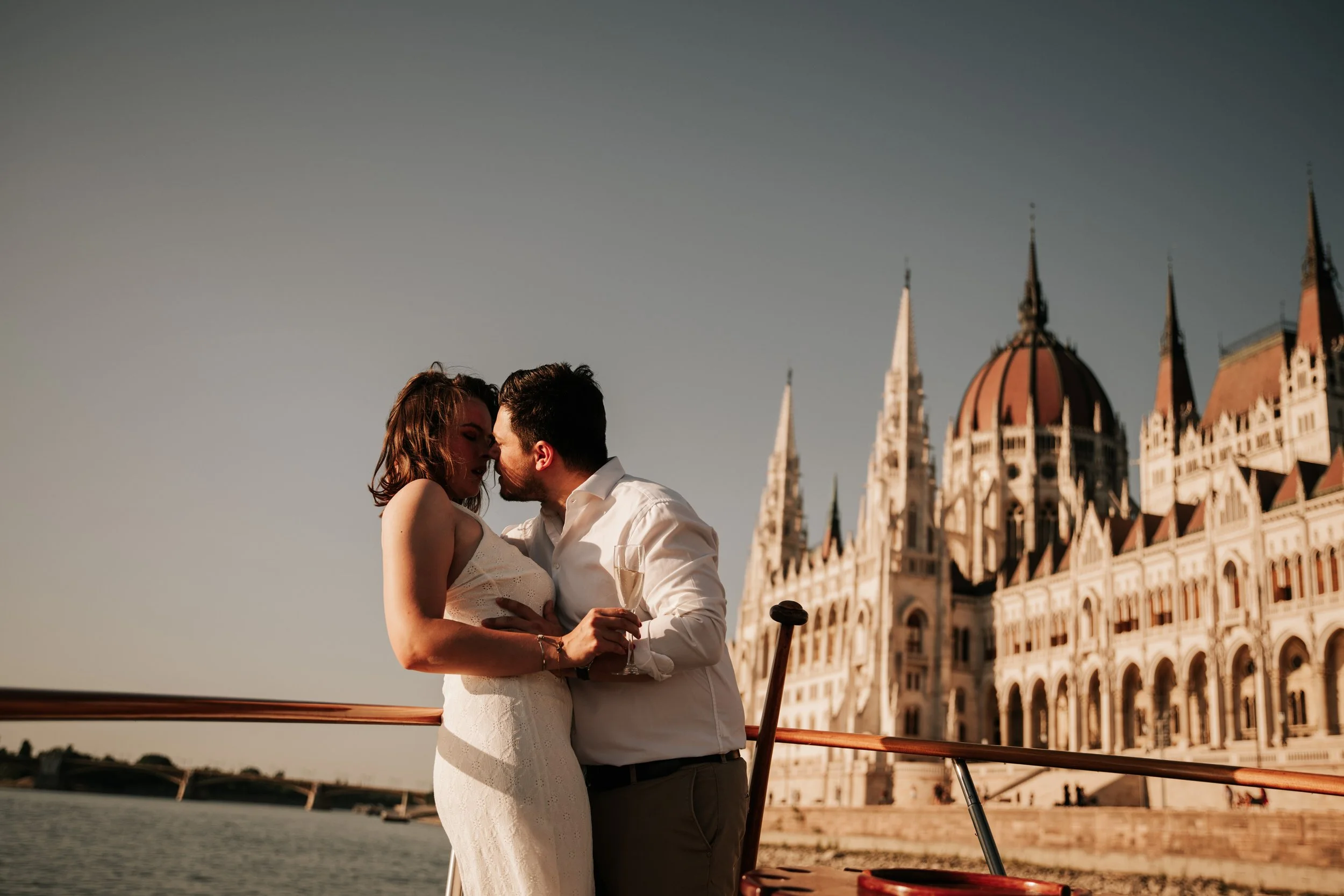 Budaest Private Yacht romantic couple during sunset