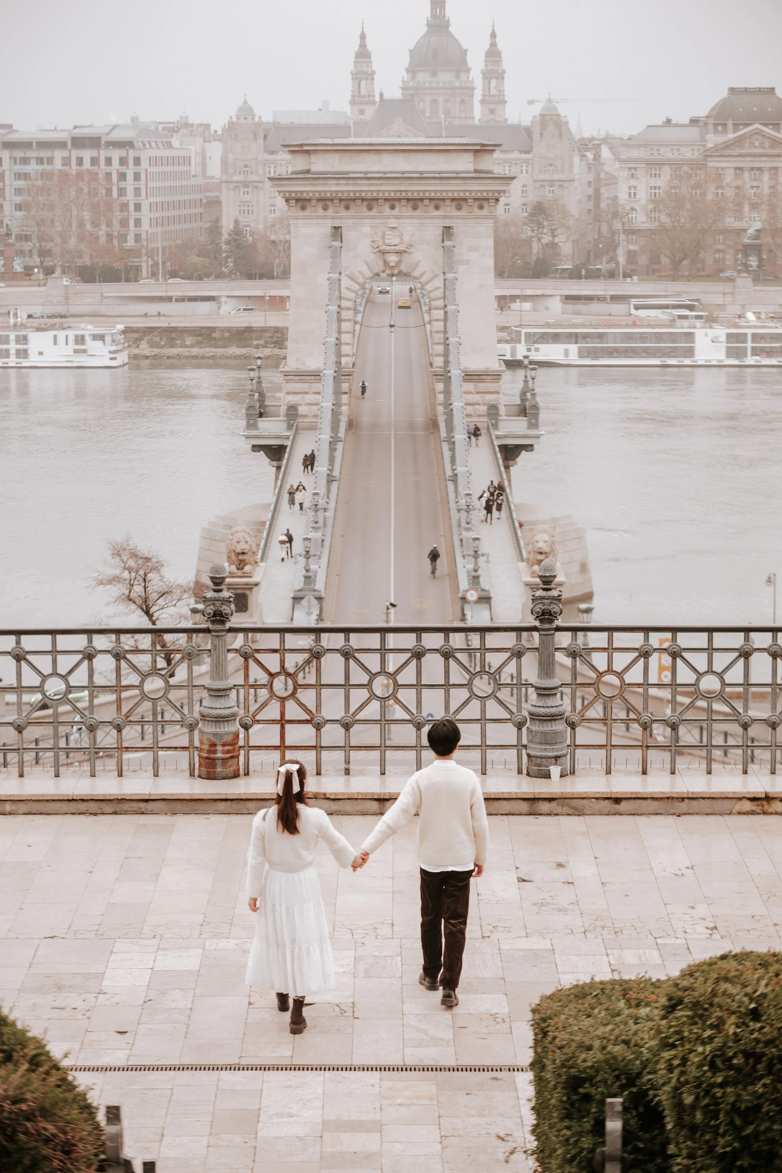 Chain Bridge Budapest proposal photoshoot