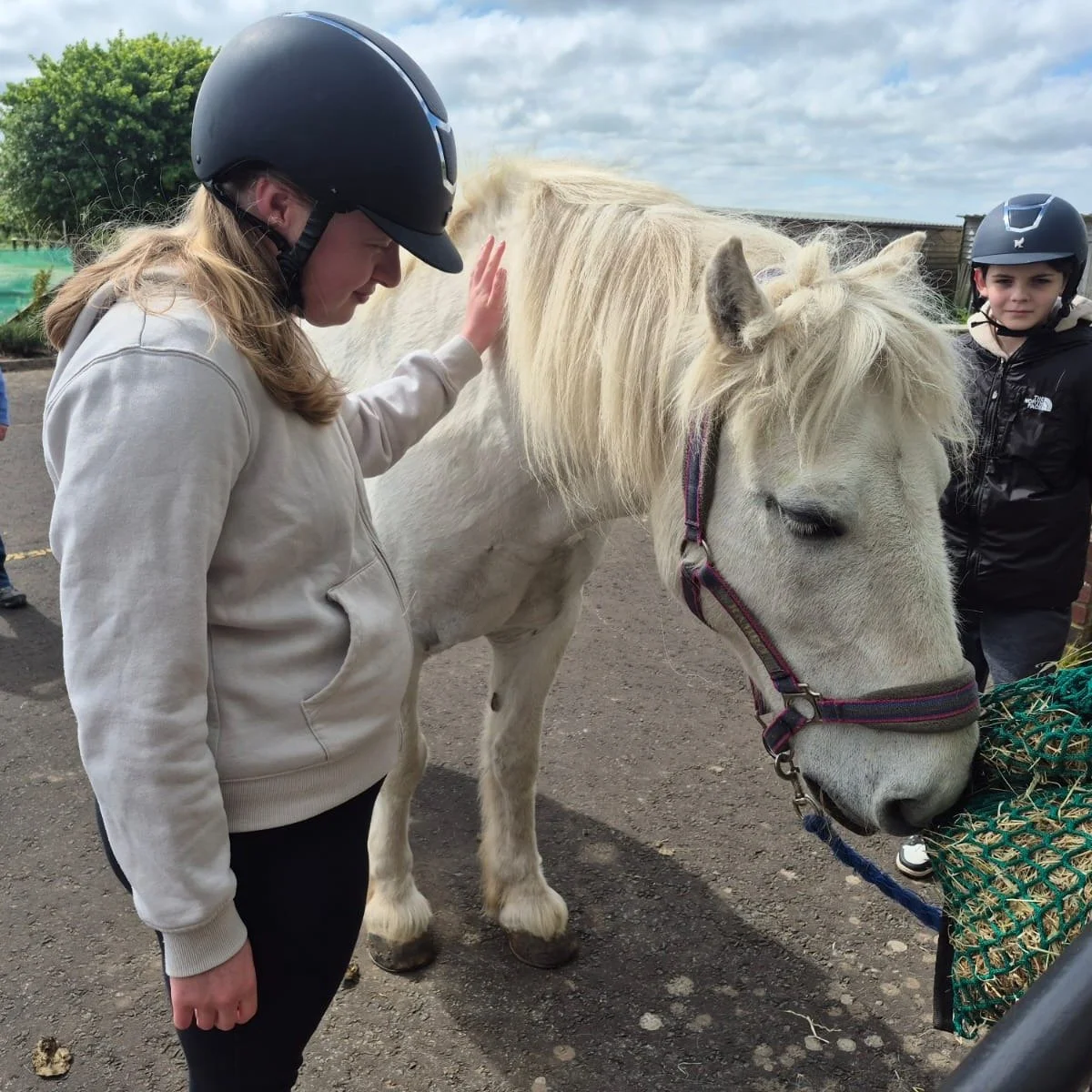 🐎The power of horse therapy 🐎

Read East Lothian Courier's story about the incredible difference @muirfieldridingtherapy's horse therapy course made to the participants of our Group Programme📰

You can find the story via one of the links in our bi