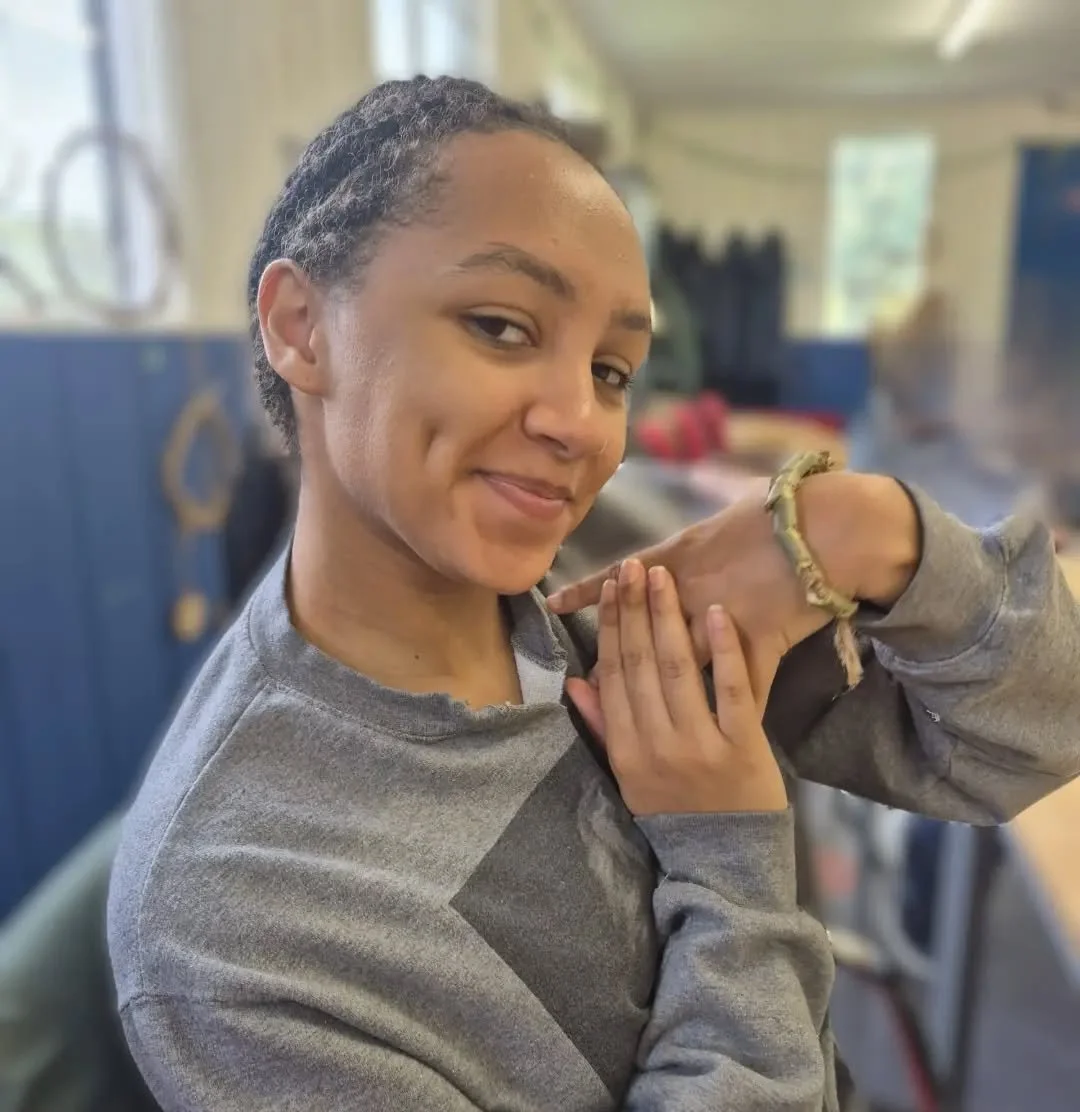 📿 Making bracelets in Outdoor Employability Course 📿

We made them from elder wood which we collected!

🤝 Delivered in partnership with @newbattleabbeycollege 

#Employability #Outdoors #CreativeSkills #Partnerships