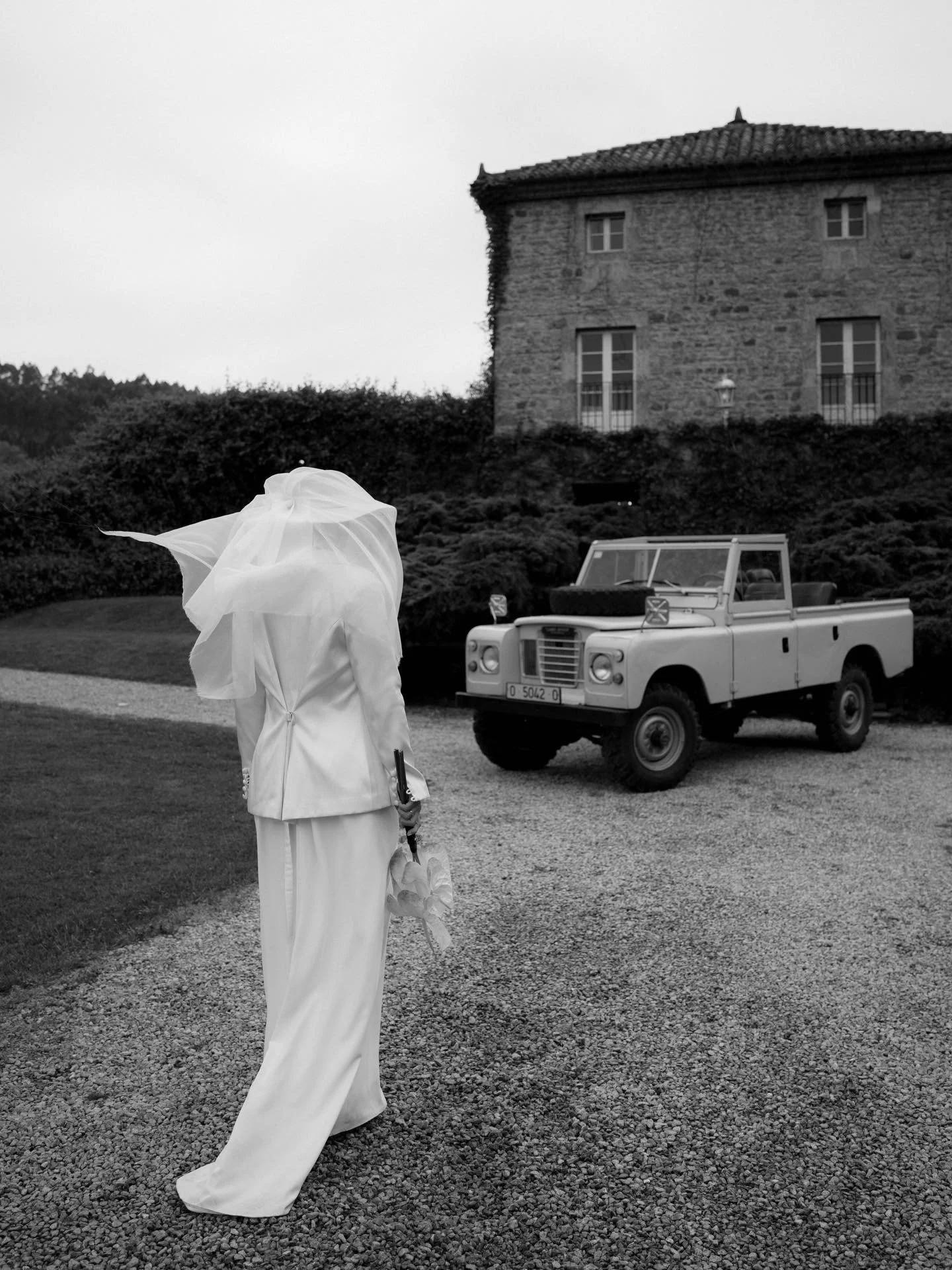 C | M 

(En la &uacute;ltima hay sorpresa ☝🏼😌)