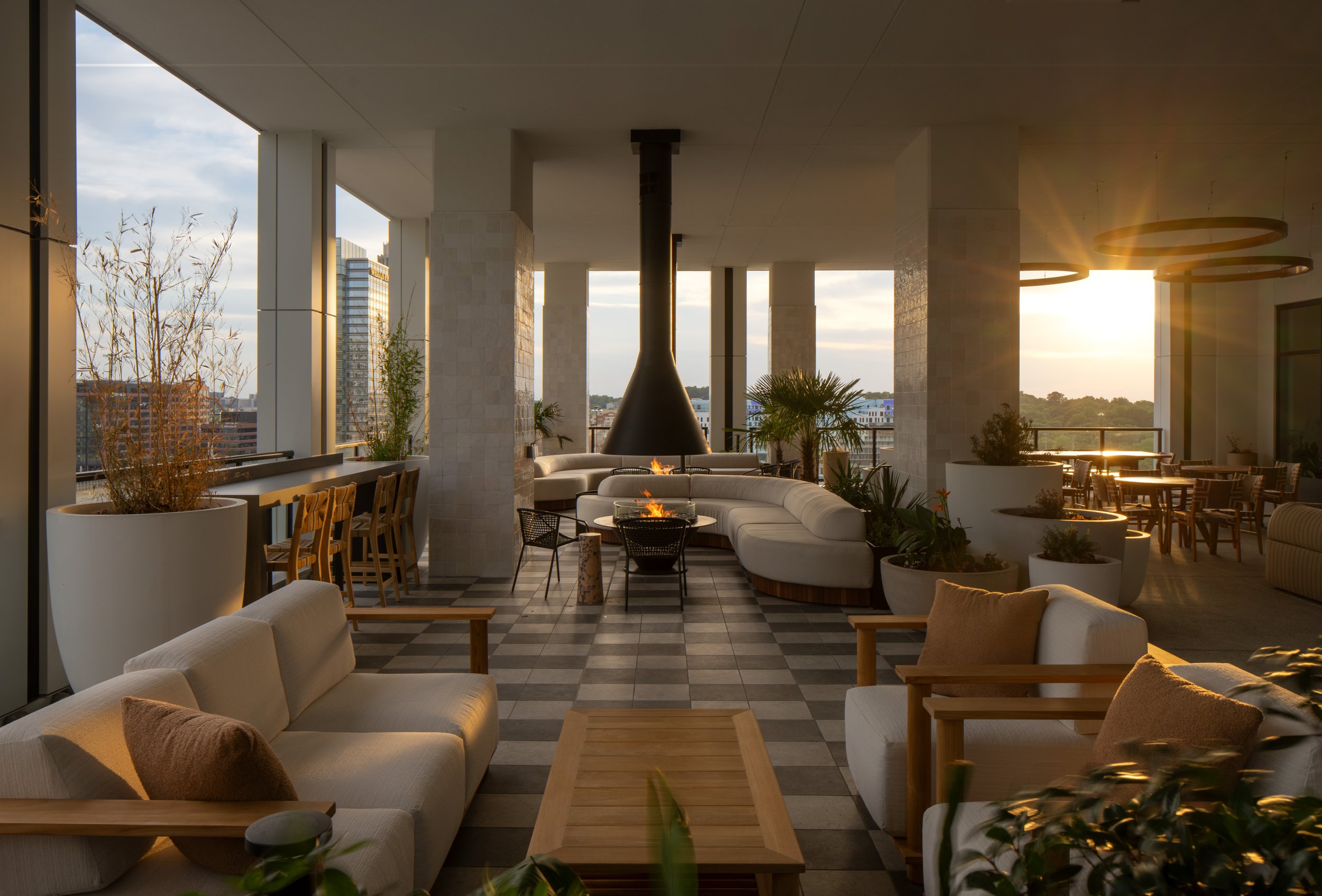 1 Emmi Midtown - Outdoor Club - One.jpg