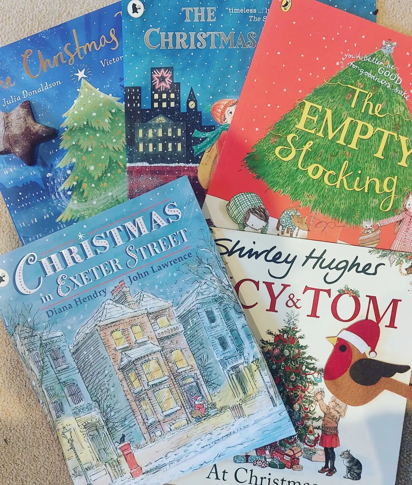 I will be reading Christmas stories in a cozy corner of Lindfield Primary's Christmas Fair this Saturday 12.30-4pm if anyone is popping in!! Would love to see any of my Little Limes that might be passing by 🥰🌲🎅