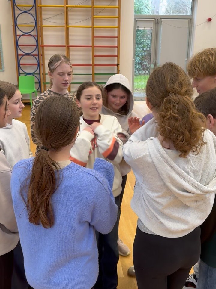 It&rsquo;s time to fly! 

Just how do we add flying to our Youth Theatre production of &ldquo;Wendy and Peter Pan&rdquo;? 

Well, there are no wires or flying rig available to us (we&rsquo;re not the National Theatre 😜 ) so we asked Esther Featherst