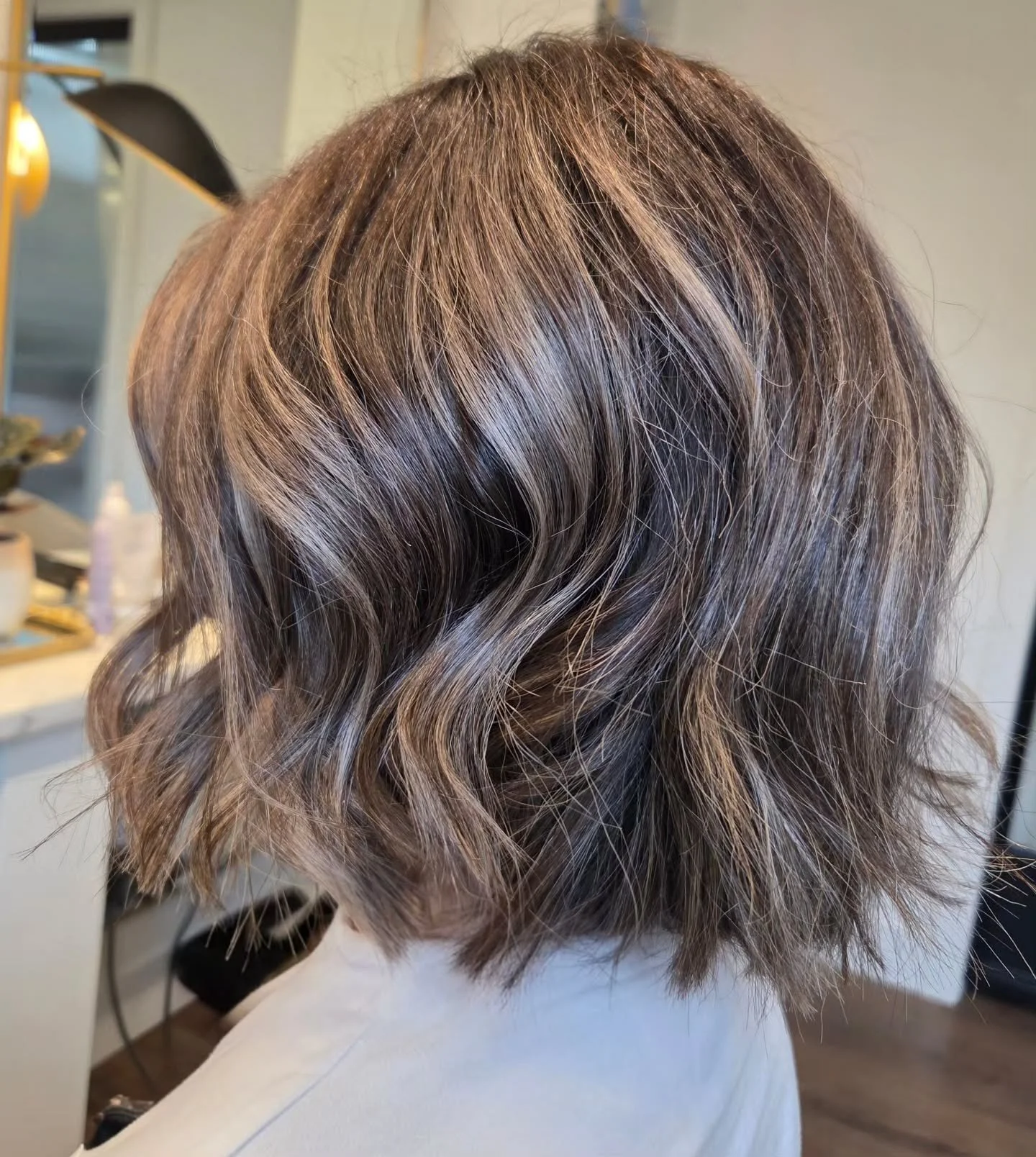 ✨ Before ➡️ After ✨

From grown-out  to fresh, dimensional, and oh-so-chic! 
We refreshed the color with smoky cool tones and brought it to life with a textured bob. This glow-up is officially pumpkin spice season approved! 

🖤 Ashy beige blend
✂️ S