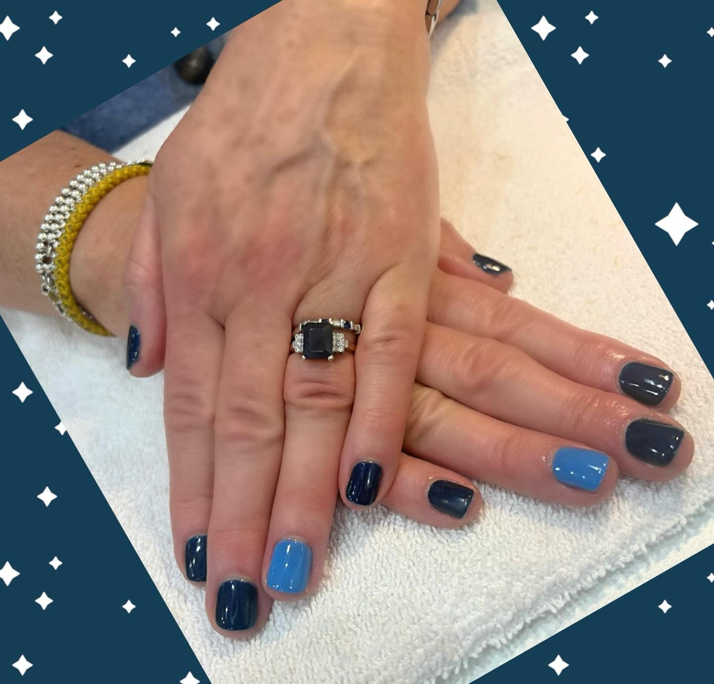💙🩵
.
.
#winternails #shellacmani #yycesthetician #esjayestheticsandlashes #tesorobeautyyyc