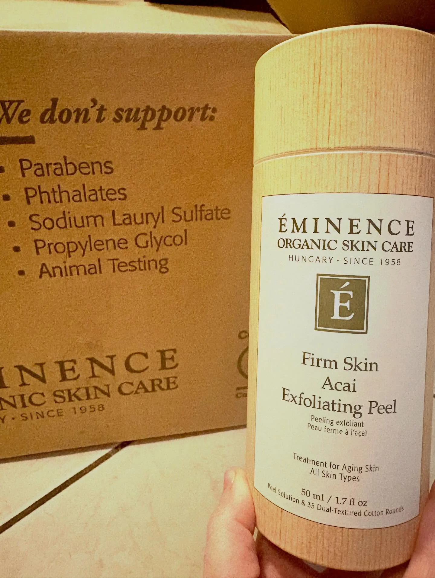 I LOVE this at-home peel solution!! 

This active, exfoliating AHA peel will restore elasticity and reduce the appearance of fine lines &amp; wrinkles! A perfect treatment for at-home. Antioxidant rich Acai Berry improves the skins texture. 

Simply 