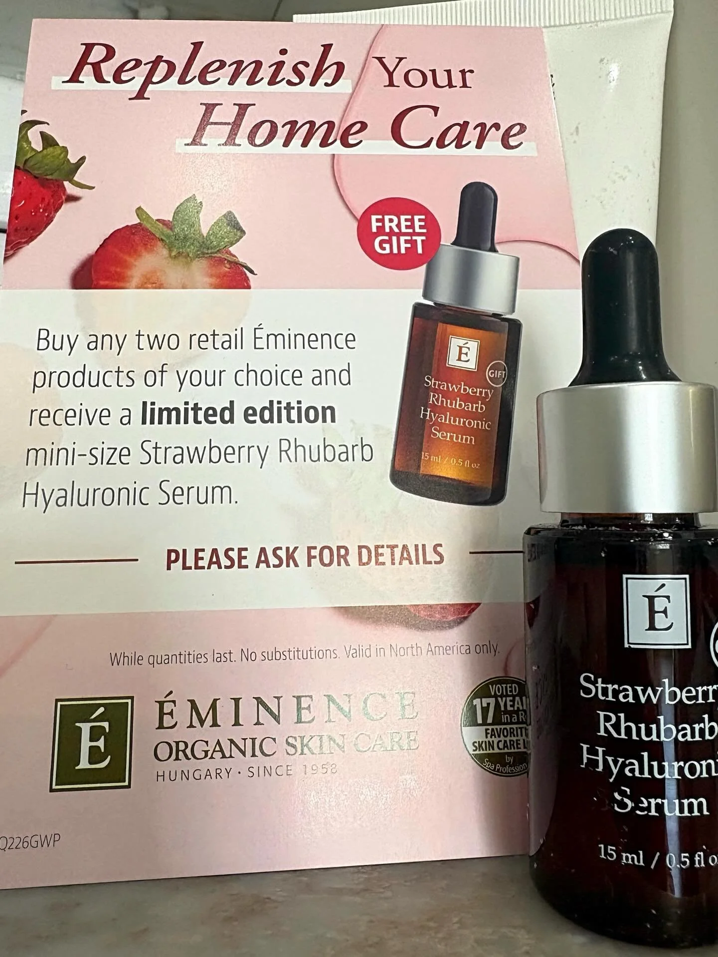 Spring Special! Free Gift with Purchase 🍓

Buy any two &Eacute;minence products and receive a FREE mini Strawberry Rhubarb Hyaluronic Serum 👏

Did you know that the skin&rsquo;s hyaluronic acid content starts to decrease in as early as twenty years