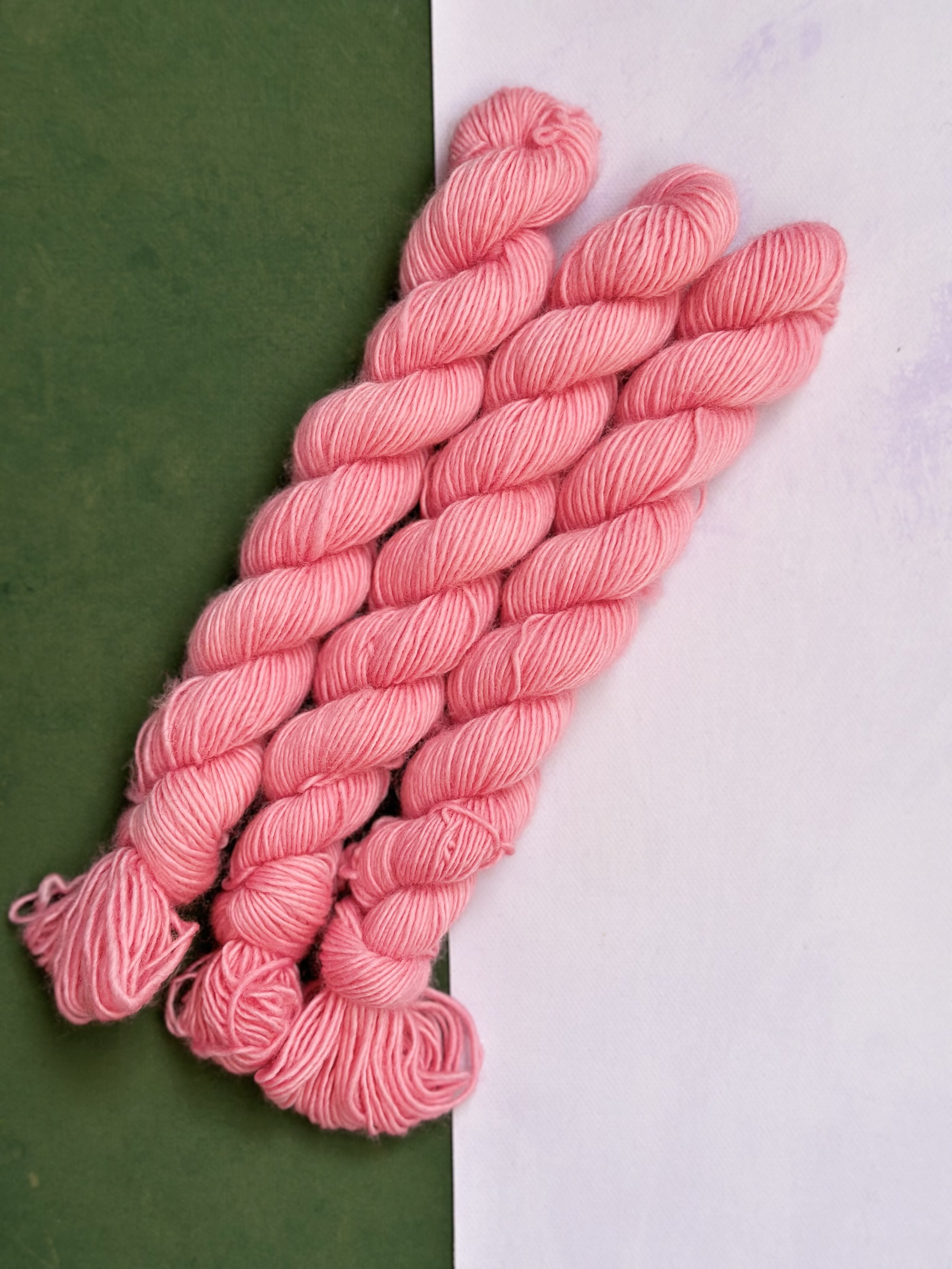 studioEVIG - Mini Skein Single -Flamingo angle.jpg