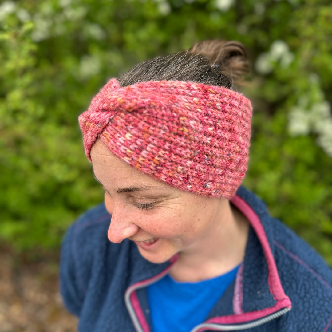 studioEVIG - Knitting Pattern- Nordic Knot Headband. side view.png