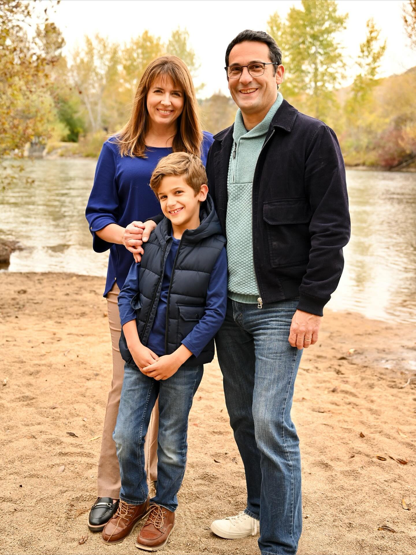 Happy for the opportunity to capture these photos with this beautiful family. Also excited I got to go to Boise, Idaho to do to so #LoriGphotography #family photos #familyphotographer #cherishedmemories #familyportraitphotographer #portraits #Barberp