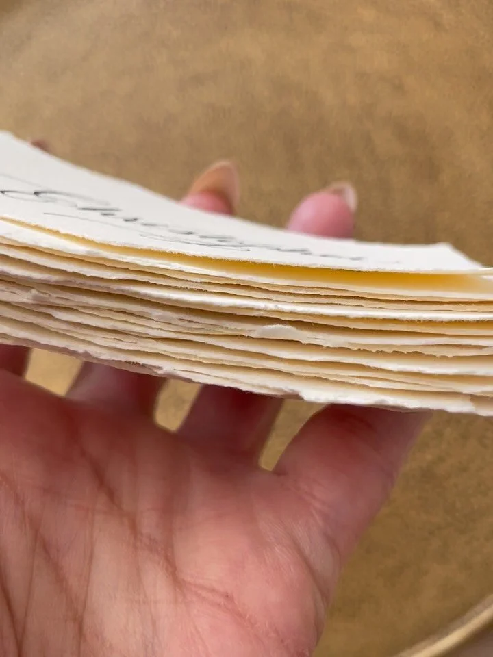 Let&rsquo;s get personal! Guests LOVE seeing their names at a table setting. It&rsquo;s thoughtful and intentional. Be intentional. 😍

#weddingplacecards #losangelescalligrapher #luxuryweddingplanning #calligraphy_art #orangecountycalligrapher