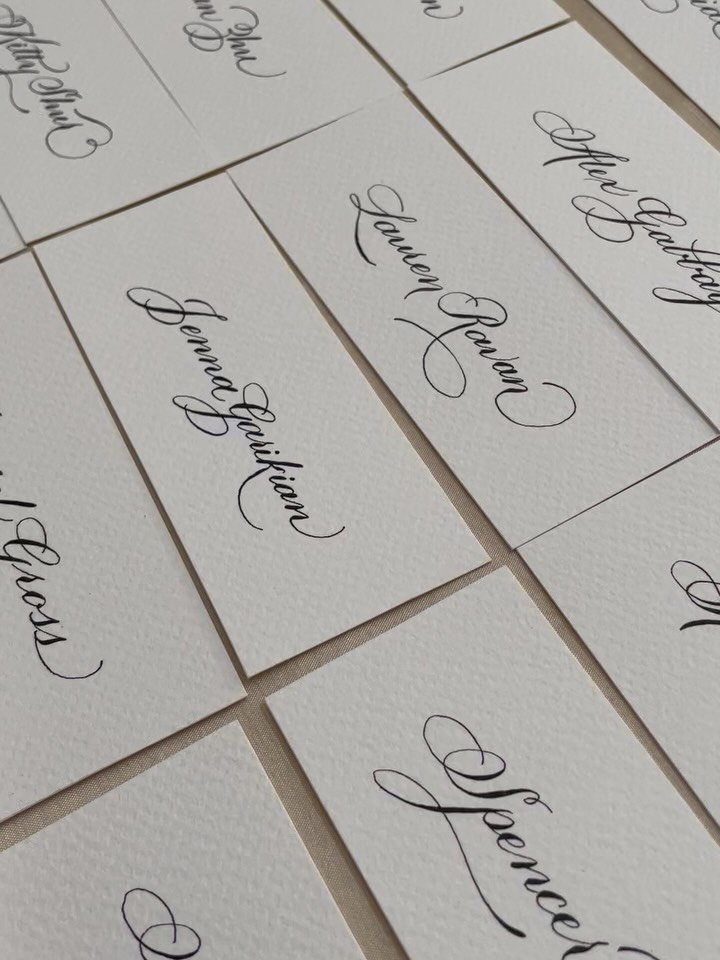 Currently my favorite form of self-care, my hand-written place cards. You may need them. But I need them more. #iykyk 

#losangelescalligrapher #luxurytablescape #calligraphylove #placecards